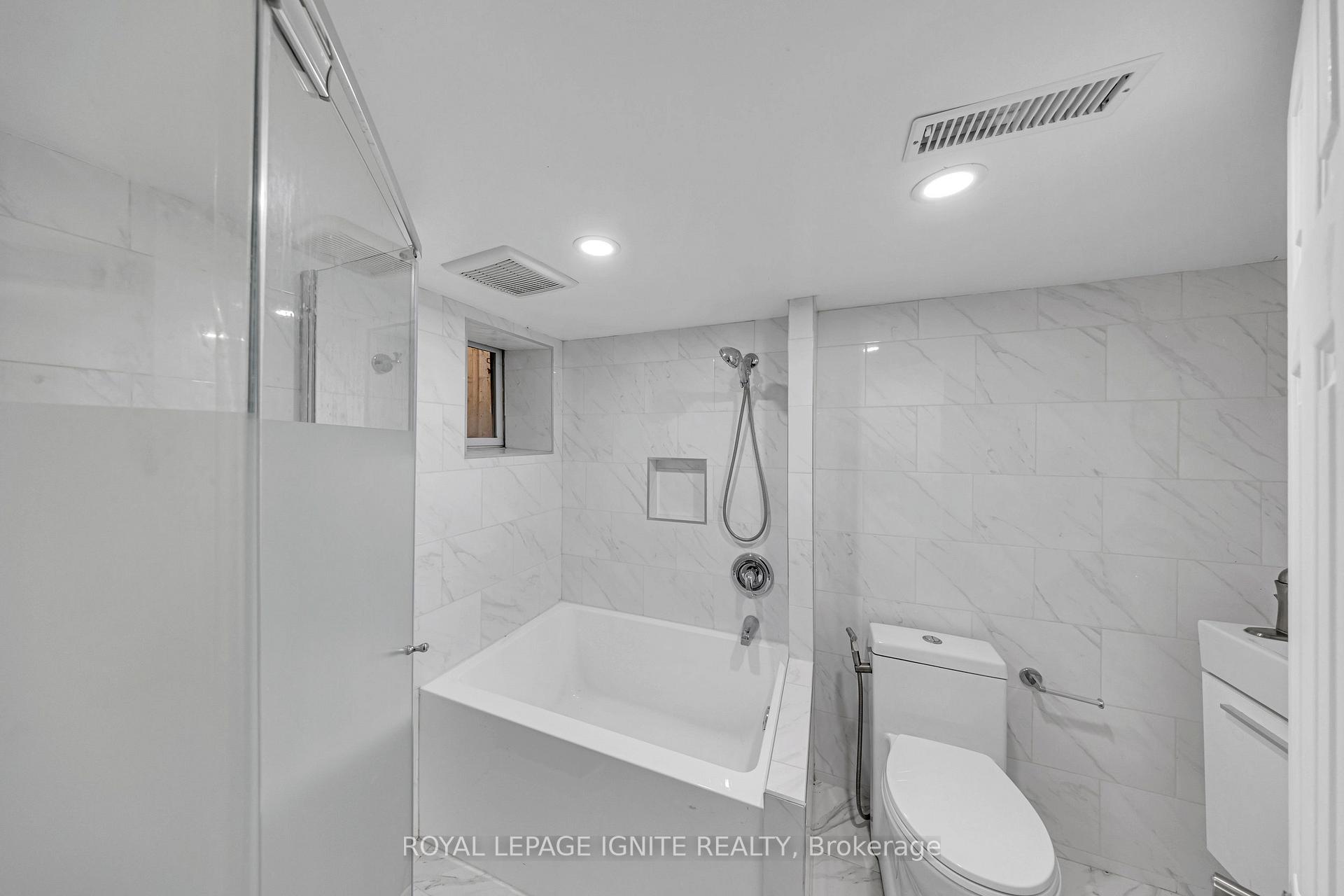 Photo 17 of 148 Barrington Avenue, Toronto, Crescent Town — HOMEH