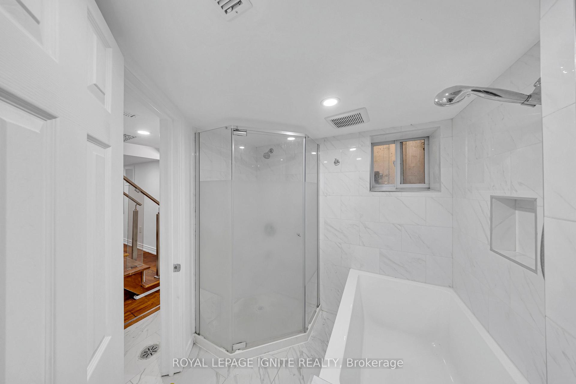 Photo 19 of 148 Barrington Avenue, Toronto, Crescent Town — HOMEH