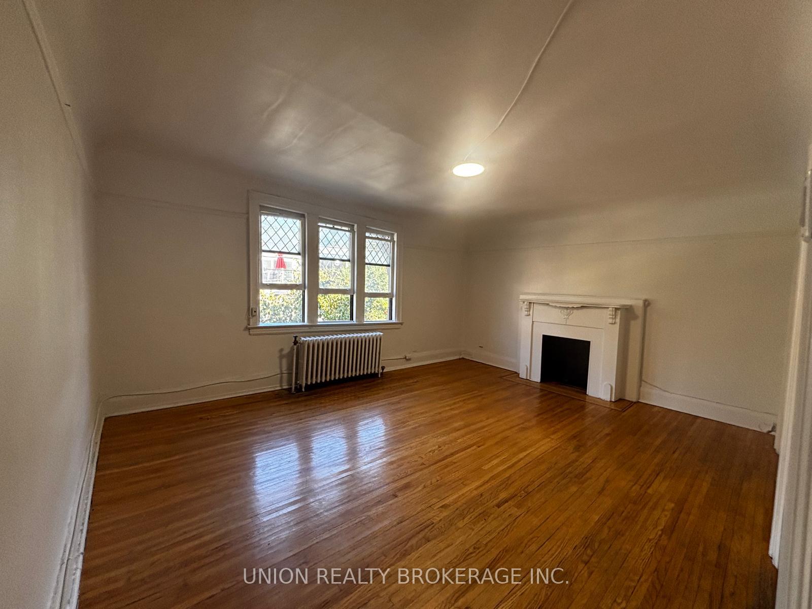 Photo 2 of Unit 17, 2393 Queen Street E, Toronto, The Beaches — HOMEH