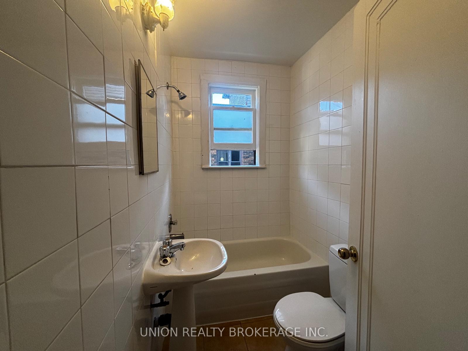 Photo 7 of Unit 17, 2393 Queen Street E, Toronto, The Beaches — HOMEH