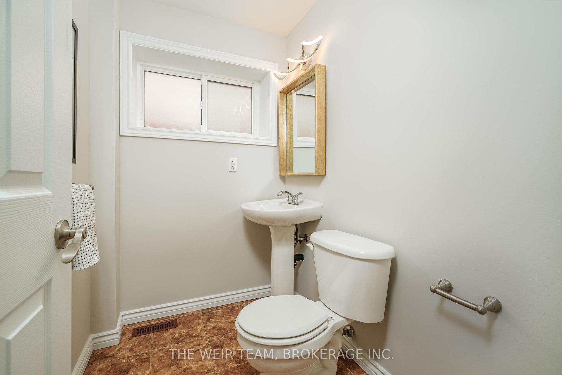 Photo 9 of 157 Ferris Road, Toronto, O'Connor-Parkview — HOMEH