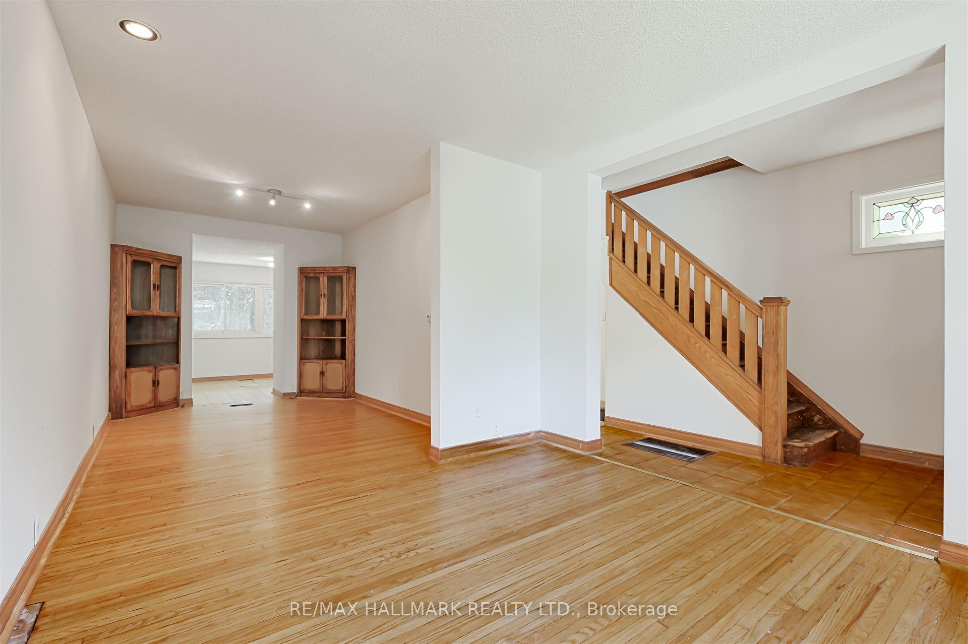 Photo 8 of 95 Corley Avenue, Toronto, East End-Danforth — HOMEH
