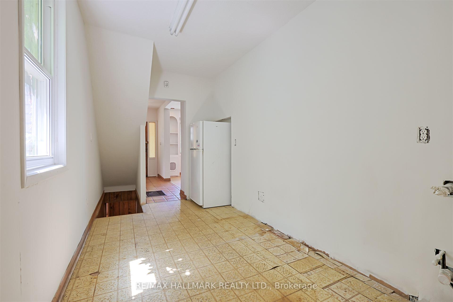 Photo 14 of 95 Corley Avenue, Toronto, East End-Danforth — HOMEH