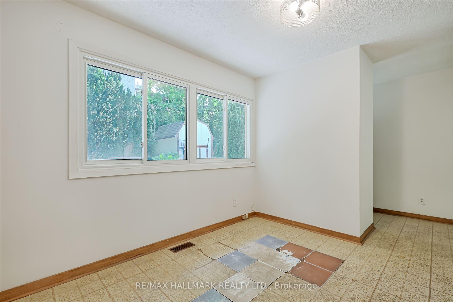 Photo 17 of 95 Corley Avenue, Toronto, East End-Danforth — HOMEH