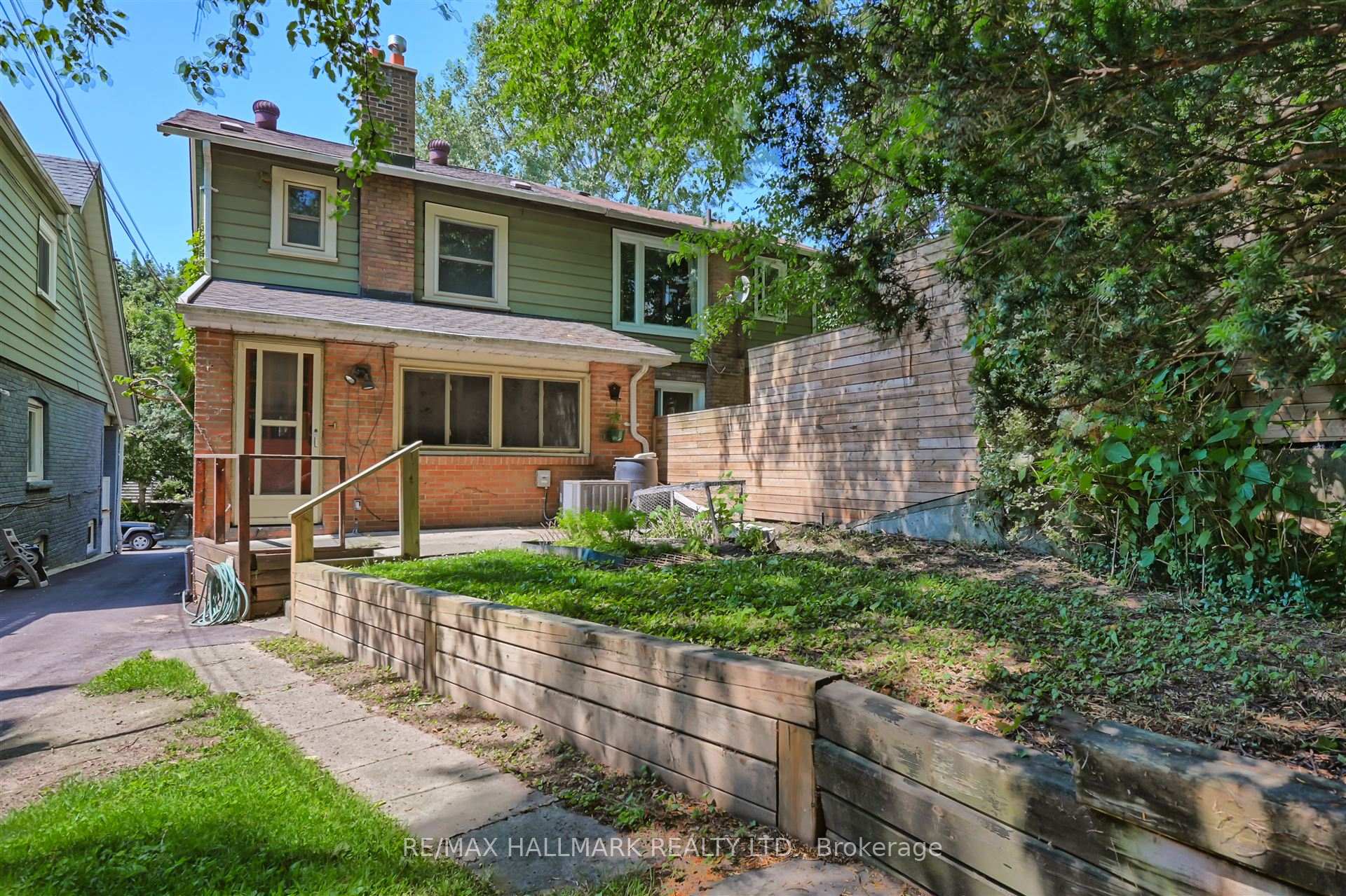 Photo 36 of 95 Corley Avenue, Toronto, East End-Danforth — HOMEH