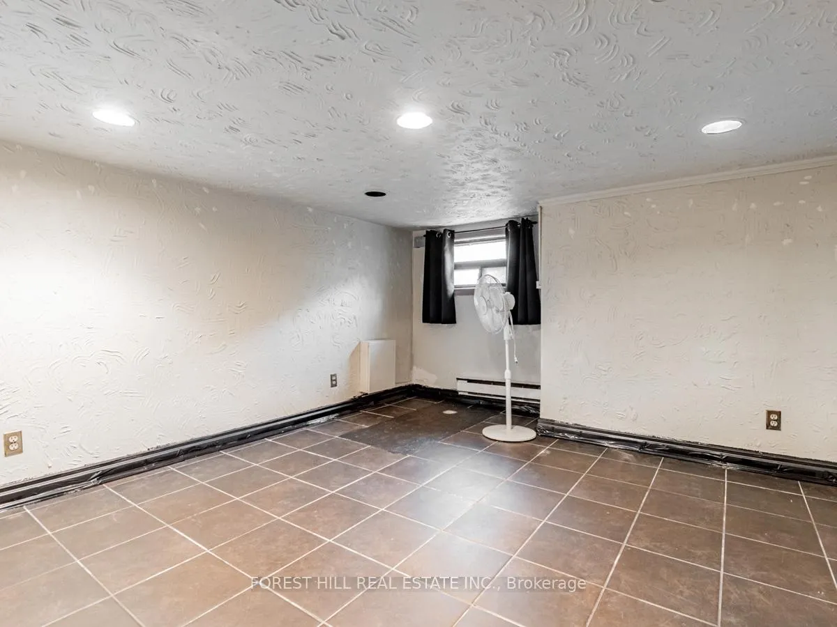 Photo 17 of 54 De Grassi Street, Toronto, South Riverdale — HOMEH