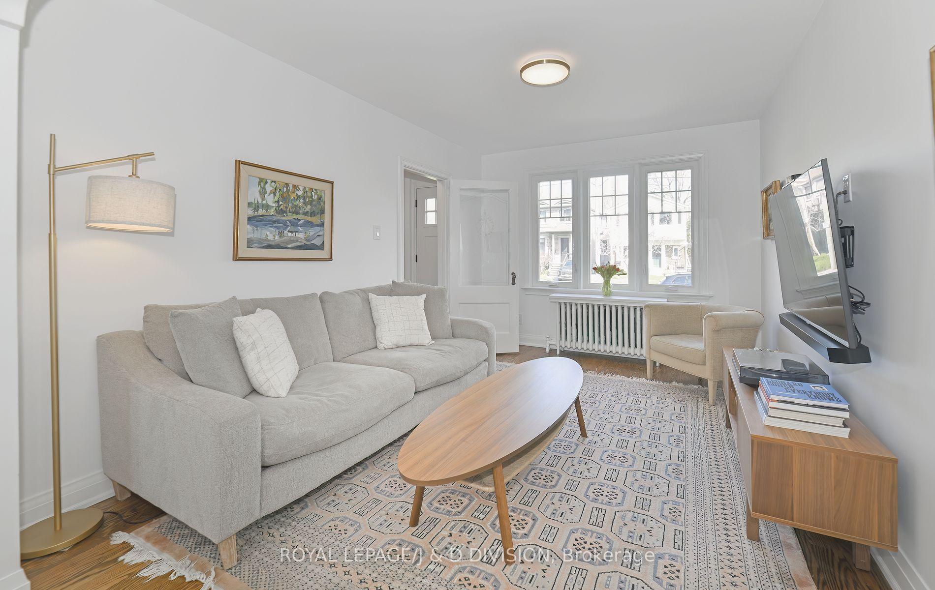 Photo 5 of 175 Donlea Drive, Toronto, Leaside — HOMEH