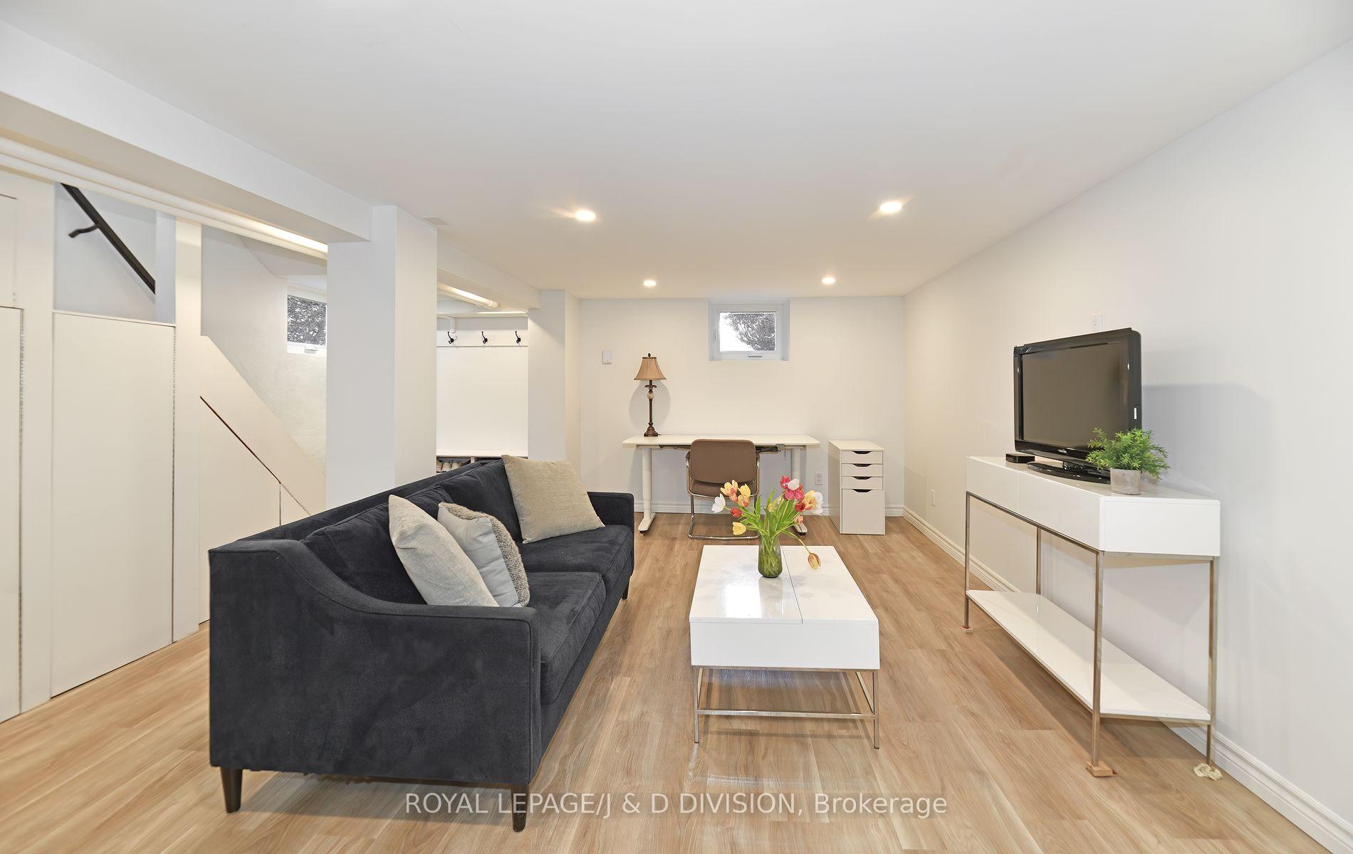 Photo 16 of 175 Donlea Drive, Toronto, Leaside — HOMEH