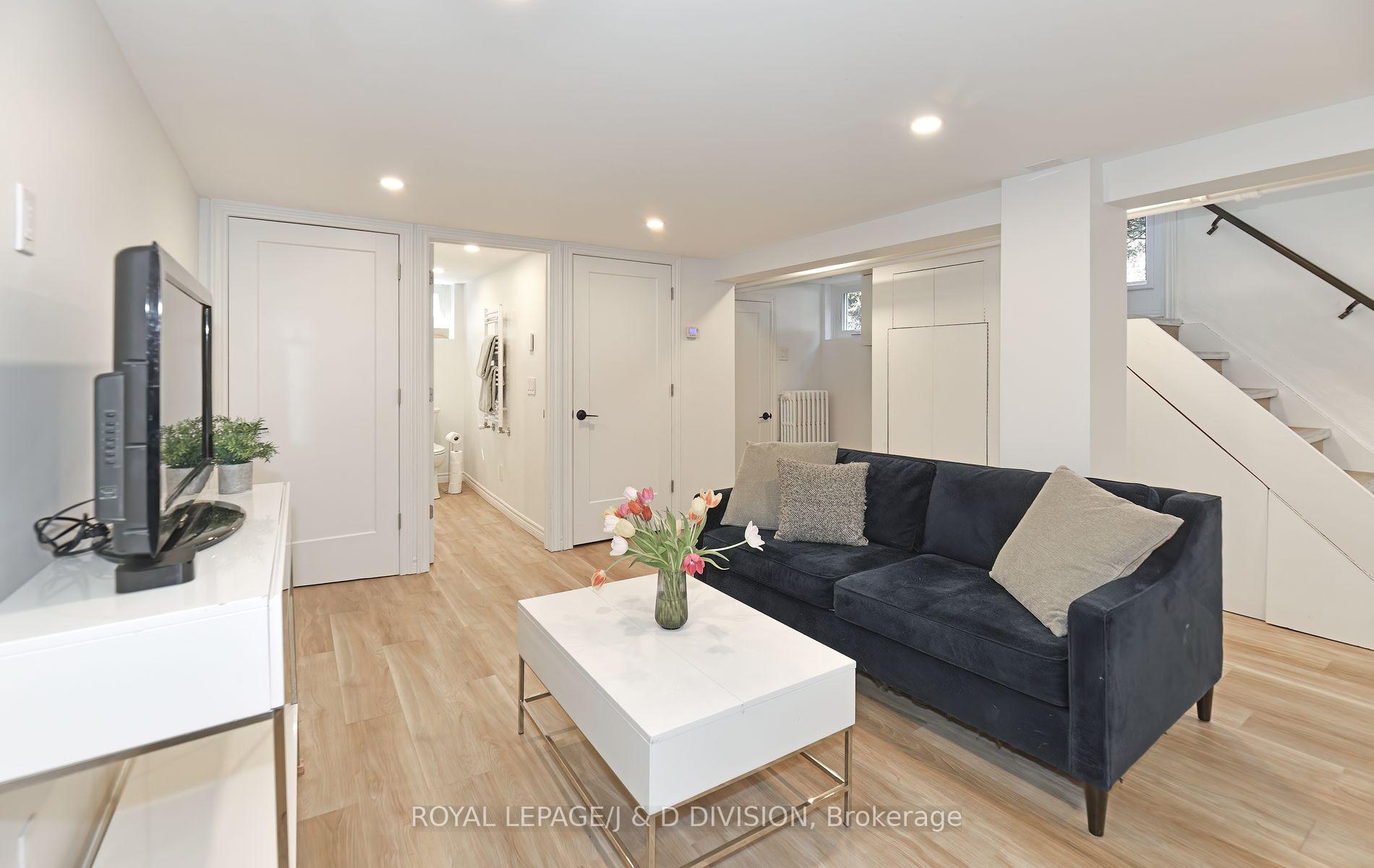 Photo 17 of 175 Donlea Drive, Toronto, Leaside — HOMEH