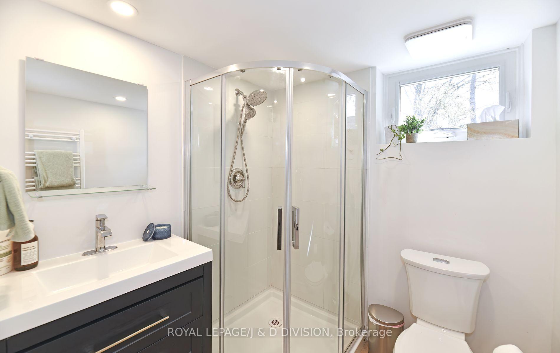 Photo 19 of 175 Donlea Drive, Toronto, Leaside — HOMEH