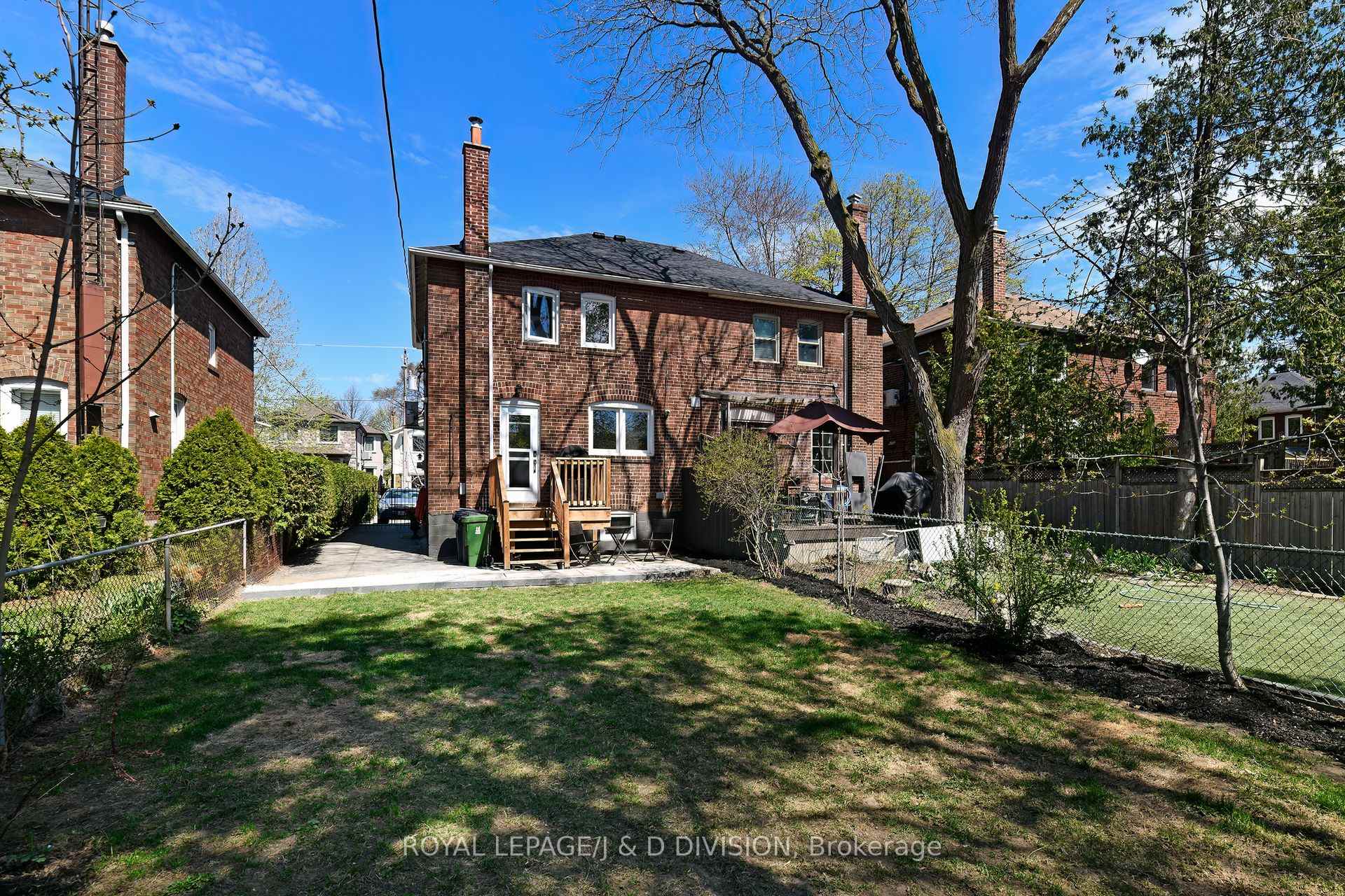 Photo 20 of 175 Donlea Drive, Toronto, Leaside — HOMEH