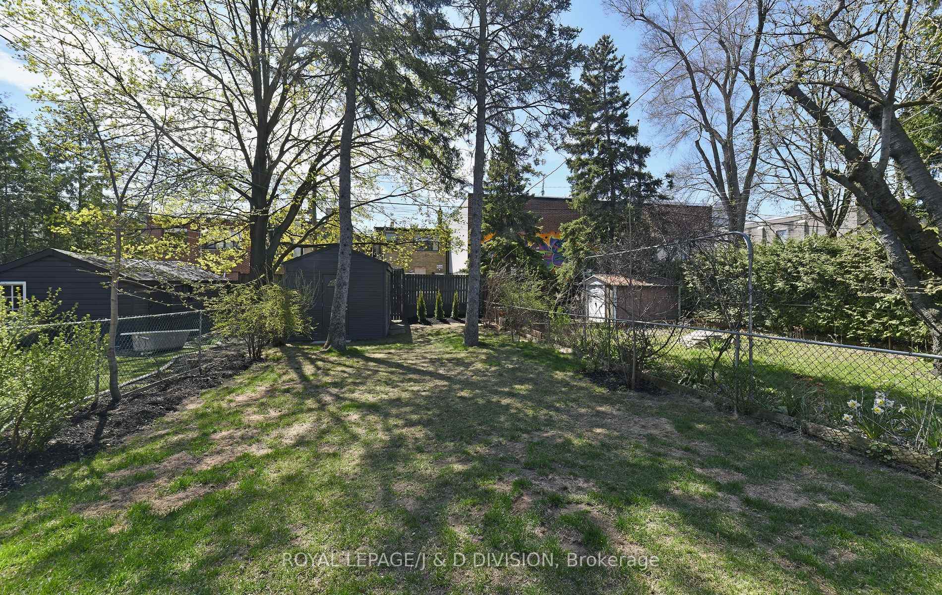 Photo 22 of 175 Donlea Drive, Toronto, Leaside — HOMEH