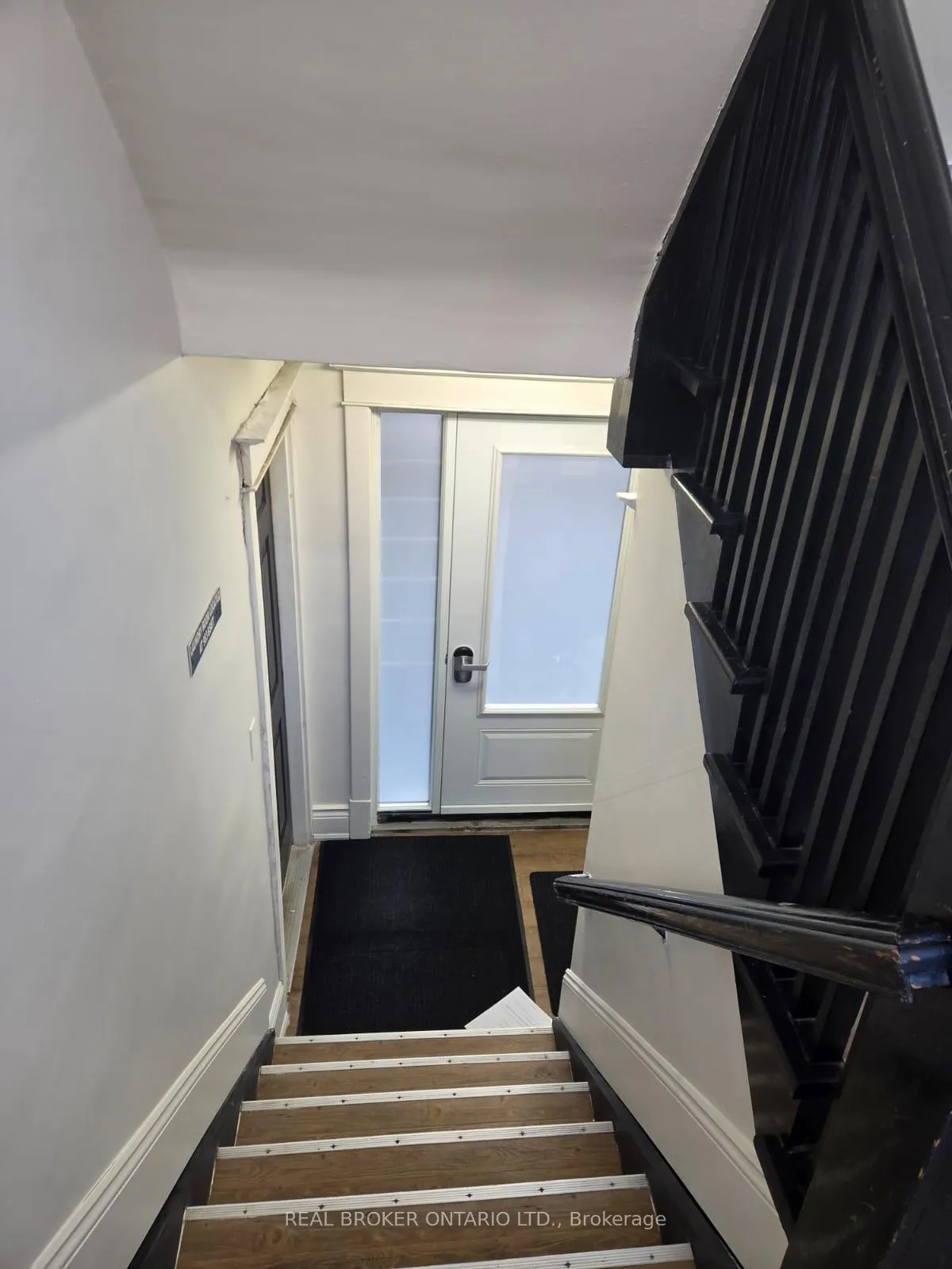 Photo 14 of Unit 6, 985 Main Street E, Hamilton, Crown Point — HOMEH