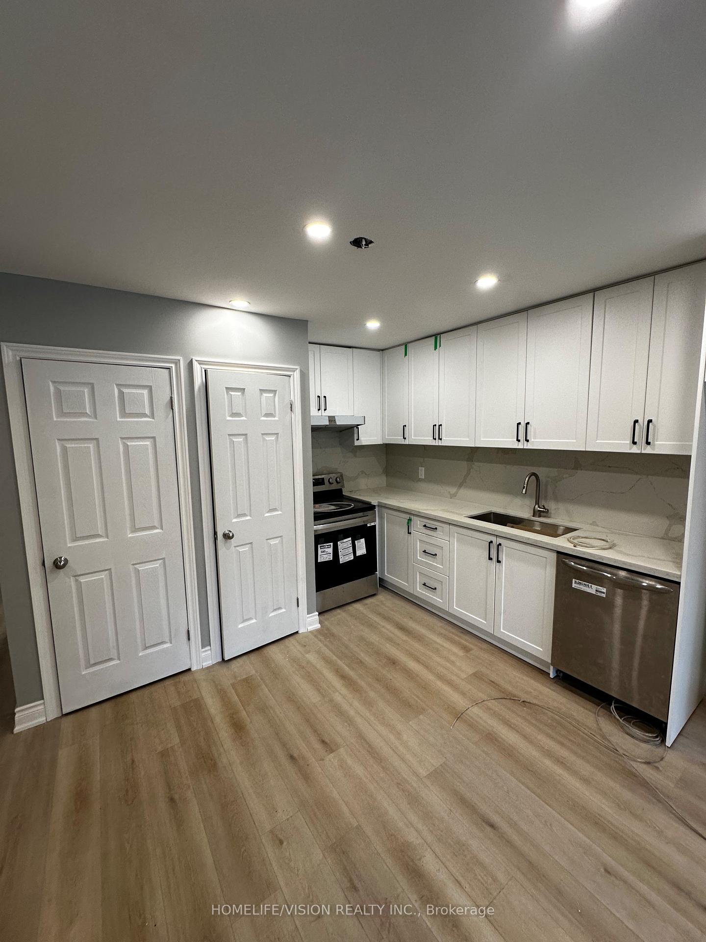 Photo 1 of 2877A St Clair Avenue E, Toronto, O'Connor-Parkview — HOMEH