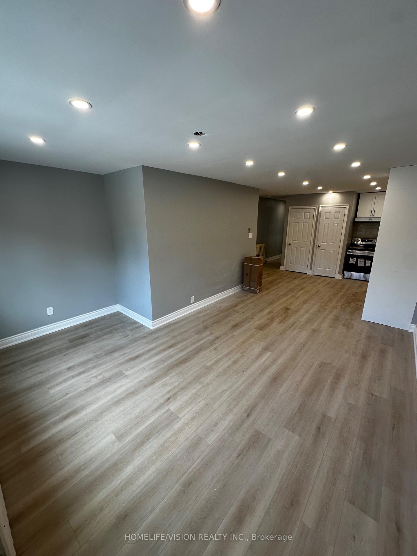 Photo 3 of 2877A St Clair Avenue E, Toronto, O'Connor-Parkview — HOMEH