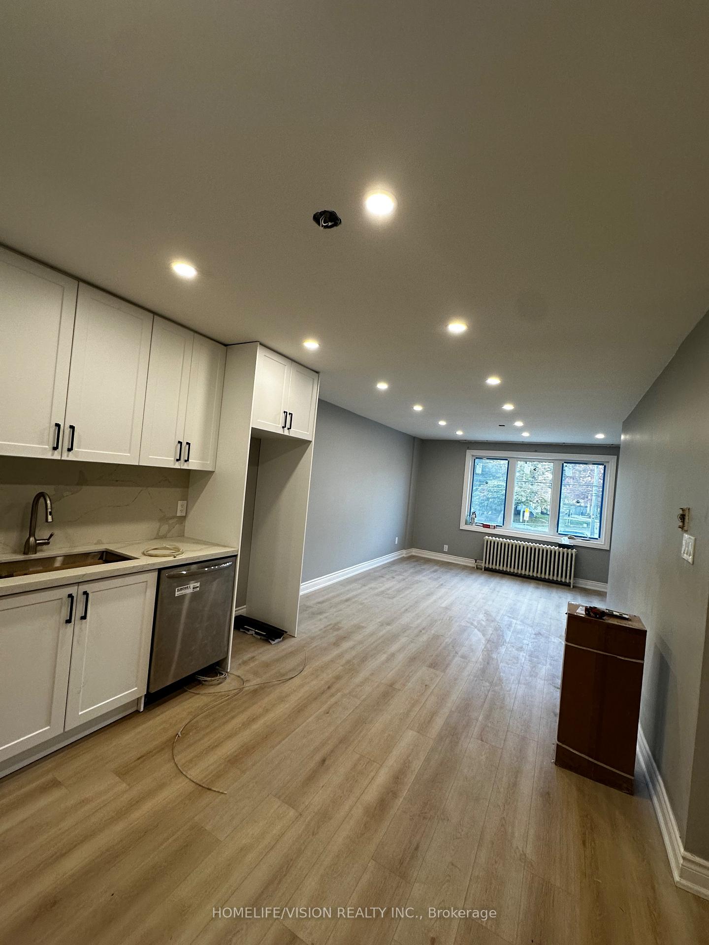 Photo 5 of 2877A St Clair Avenue E, Toronto, O'Connor-Parkview — HOMEH