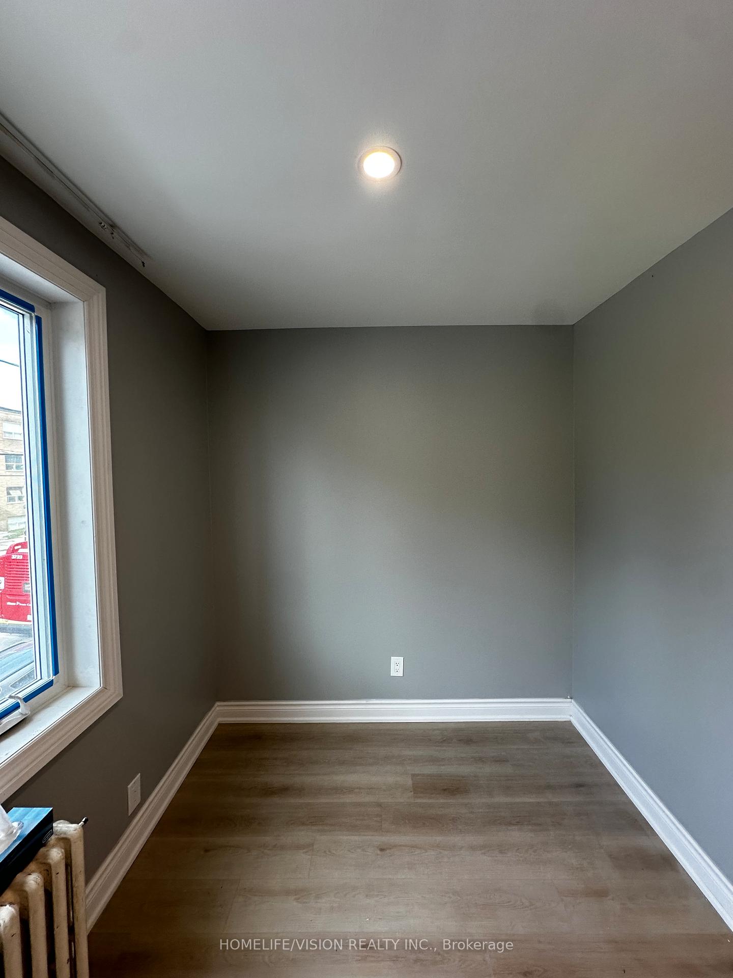 Photo 8 of 2877A St Clair Avenue E, Toronto, O'Connor-Parkview — HOMEH