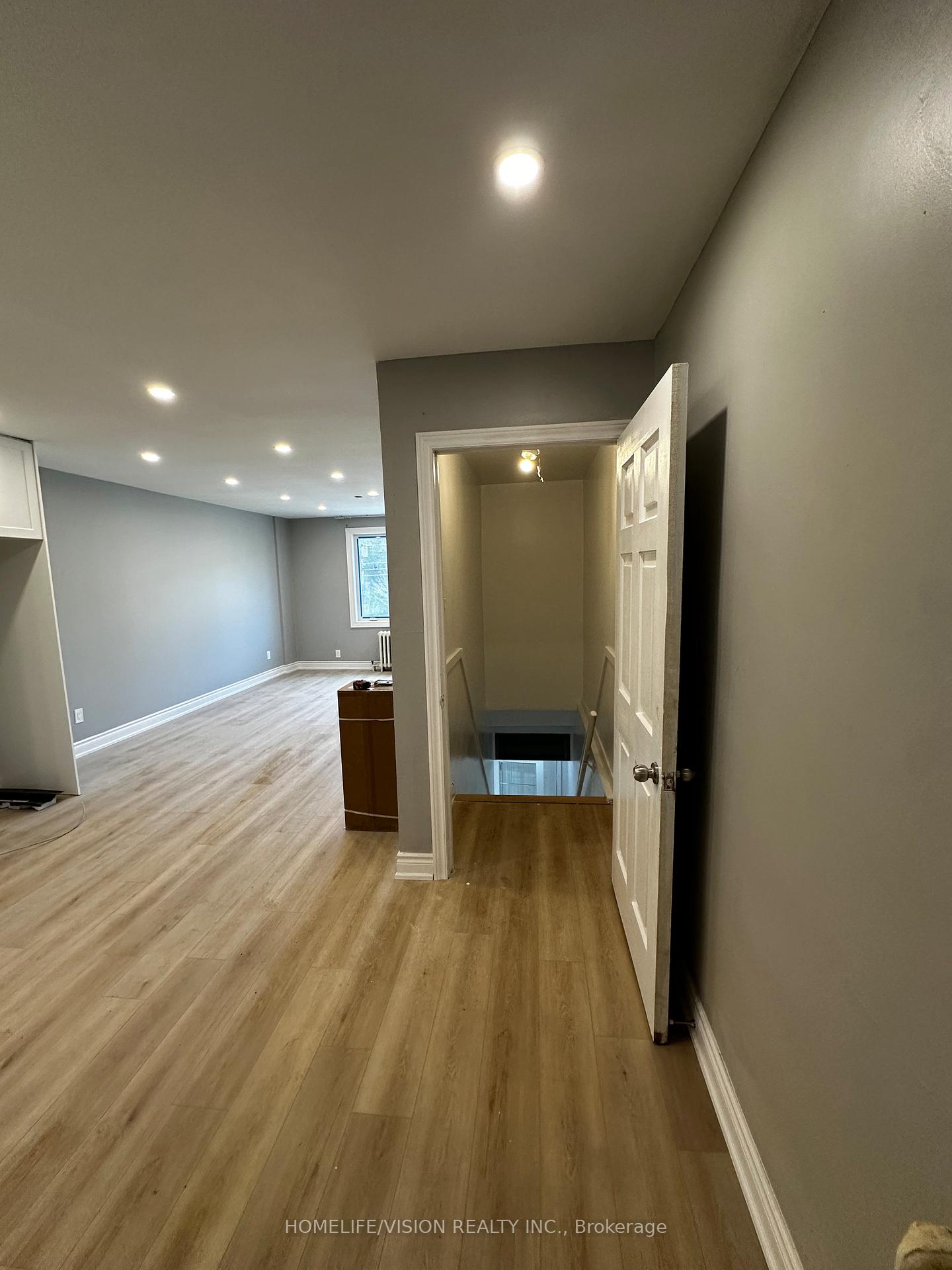 Photo 11 of 2877A St Clair Avenue E, Toronto, O'Connor-Parkview — HOMEH