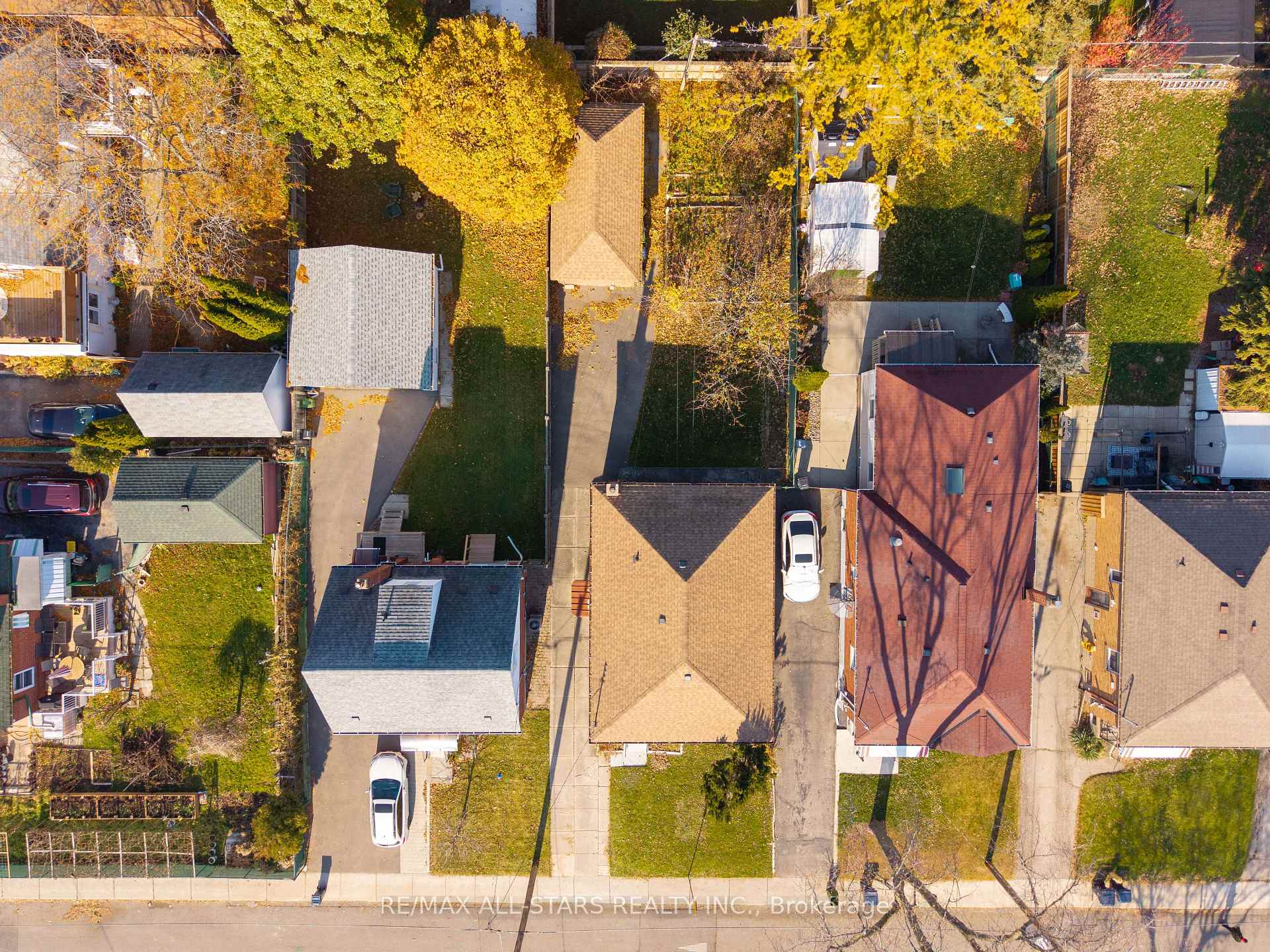 Photo 1 of 24 Donora Drive, Toronto, Crescent Town — HOMEH