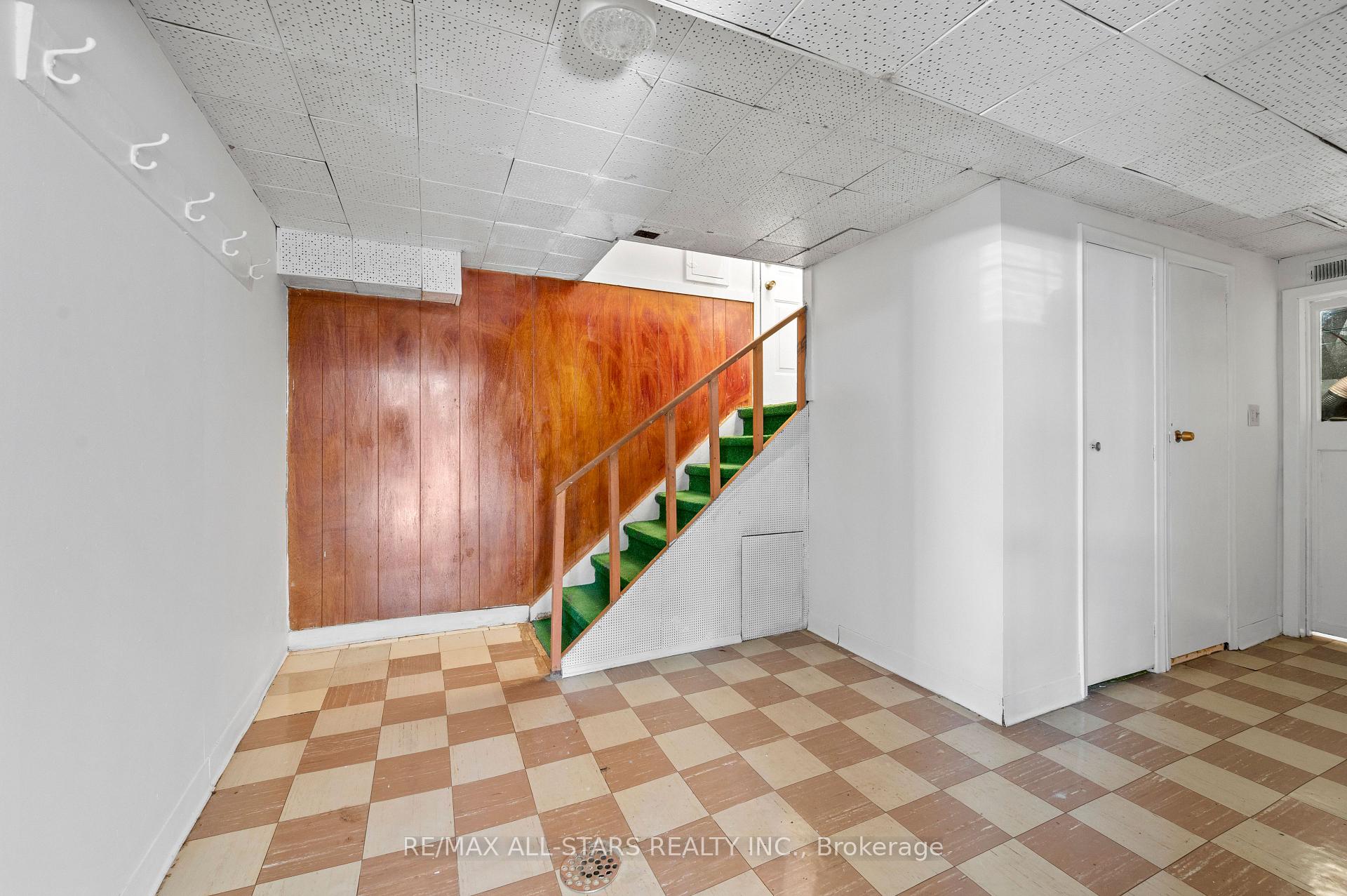 Photo 29 of 24 Donora Drive, Toronto, Crescent Town — HOMEH