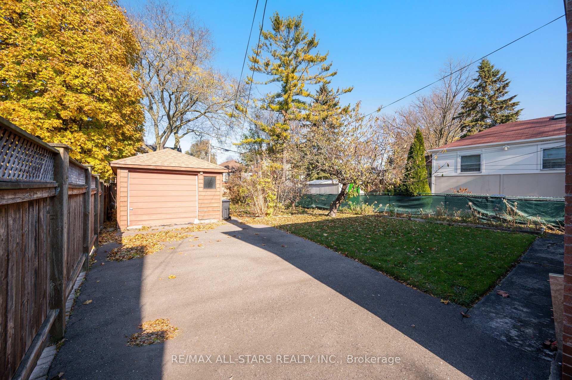 Photo 38 of 24 Donora Drive, Toronto, Crescent Town — HOMEH