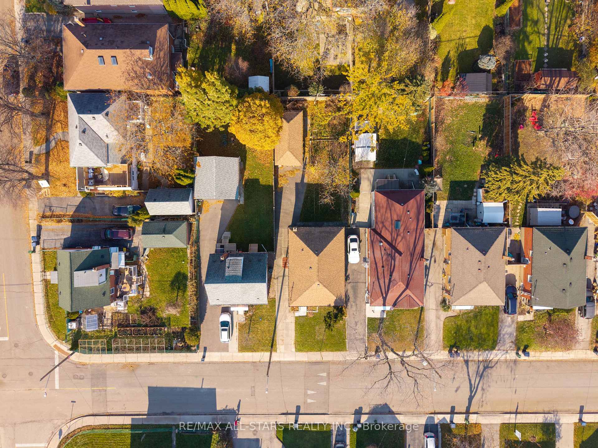 Photo 41 of 24 Donora Drive, Toronto, Crescent Town — HOMEH