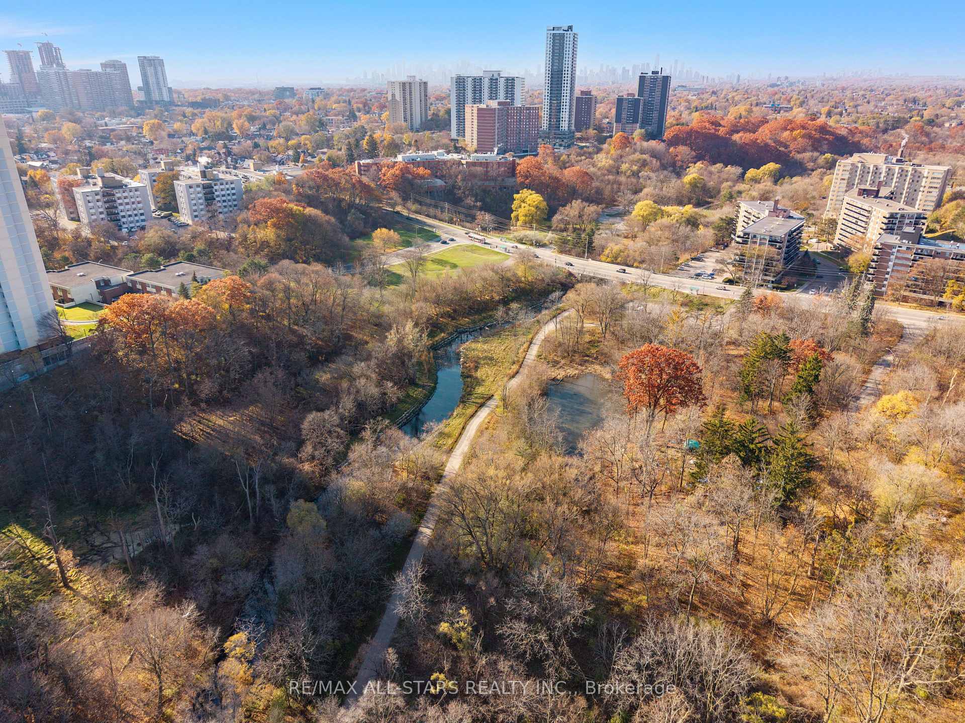 Photo 42 of 24 Donora Drive, Toronto, Crescent Town — HOMEH