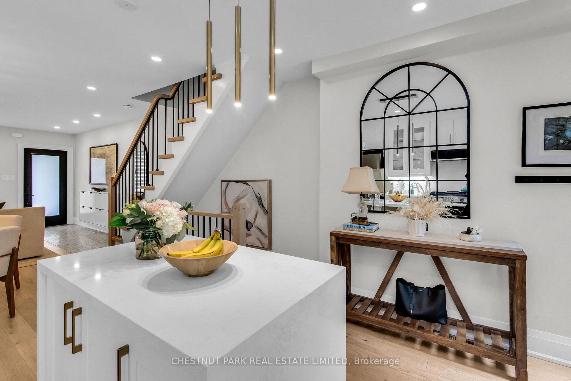 Photo 9 of 681 Hillsdale Avenue E, Toronto, Mount Pleasant East — HOMEH