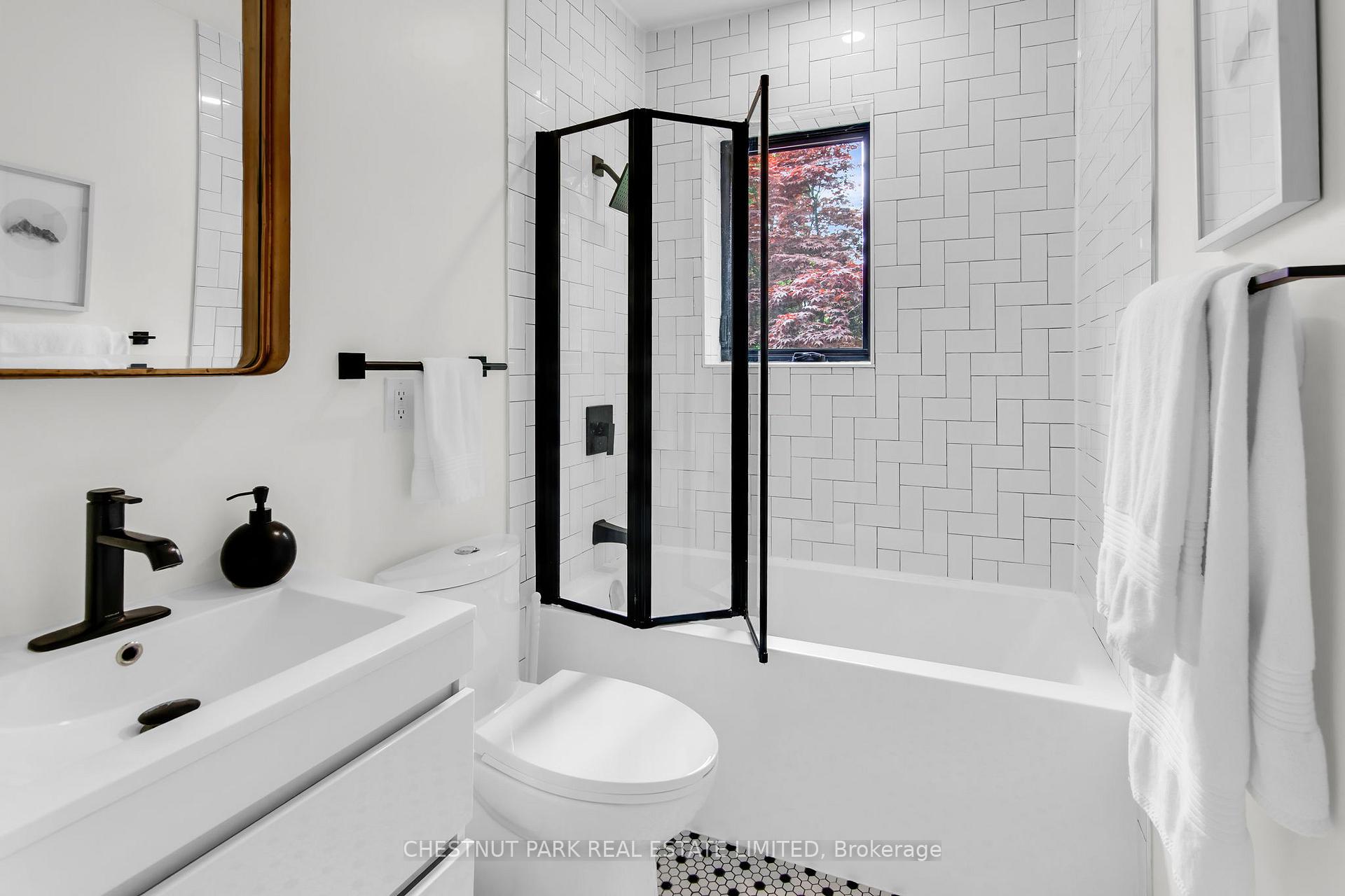 Photo 19 of 681 Hillsdale Avenue E, Toronto, Mount Pleasant East — HOMEH