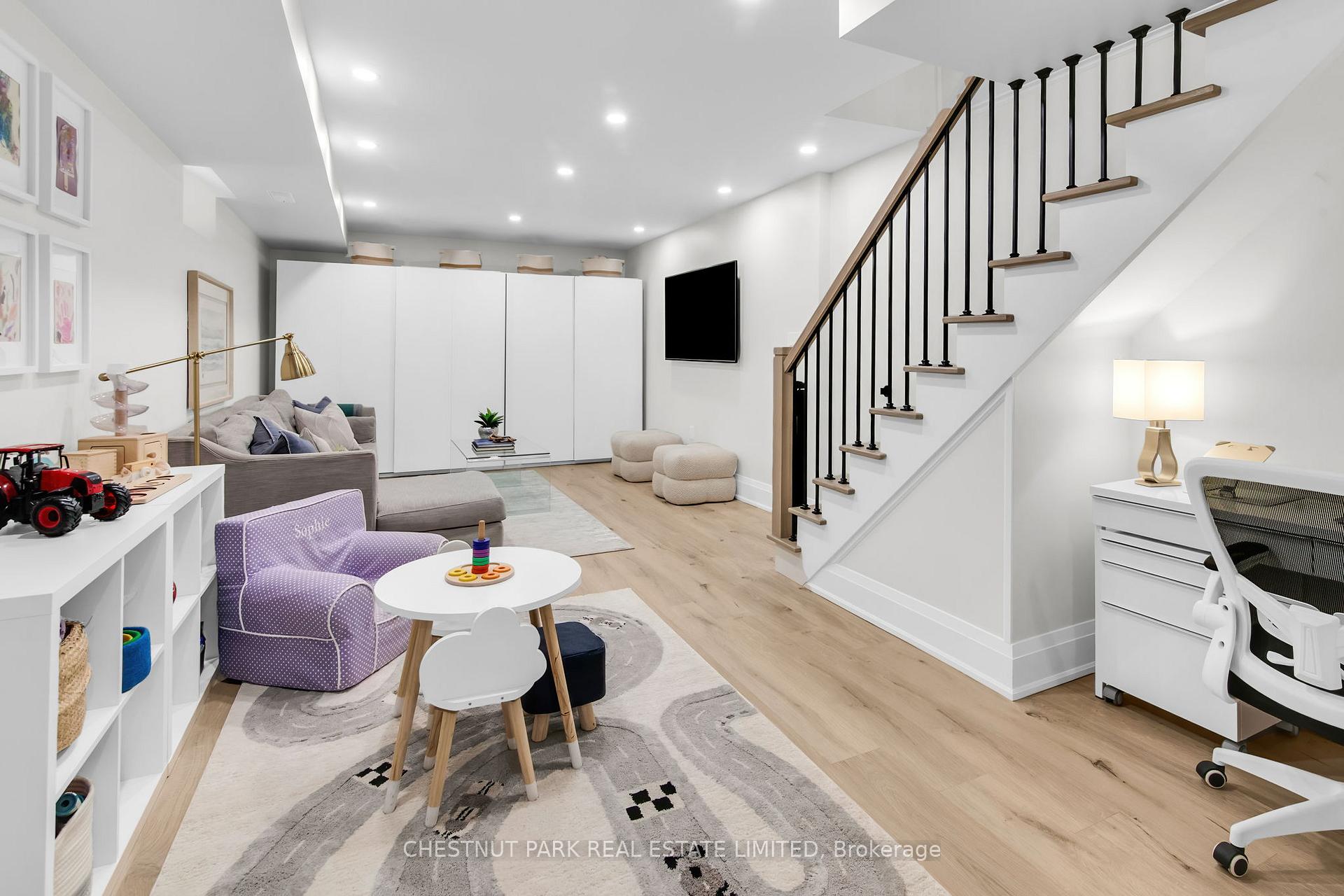 Photo 23 of 681 Hillsdale Avenue E, Toronto, Mount Pleasant East — HOMEH