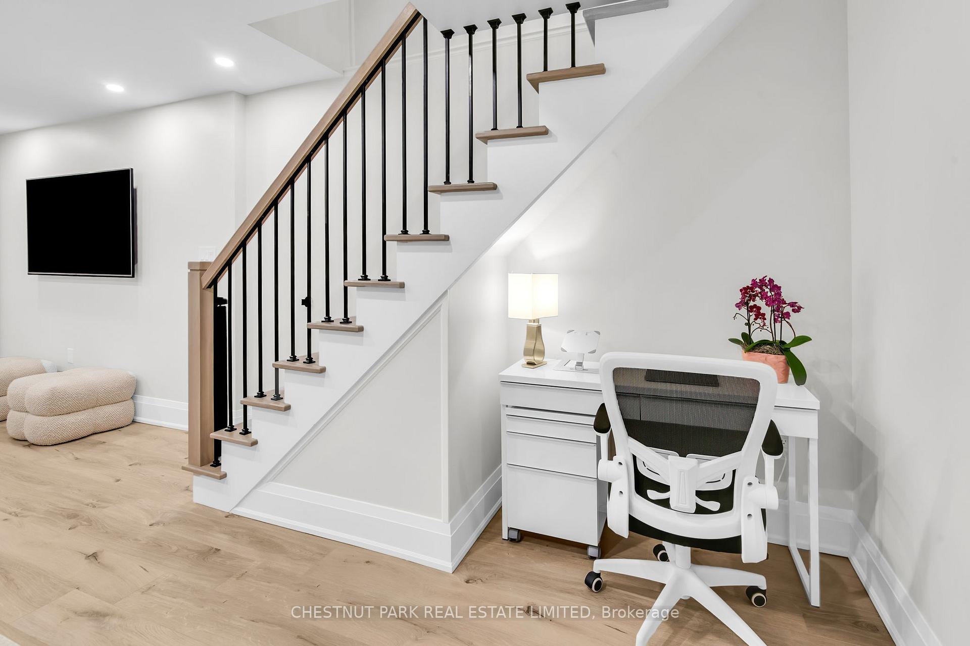 Photo 24 of 681 Hillsdale Avenue E, Toronto, Mount Pleasant East — HOMEH