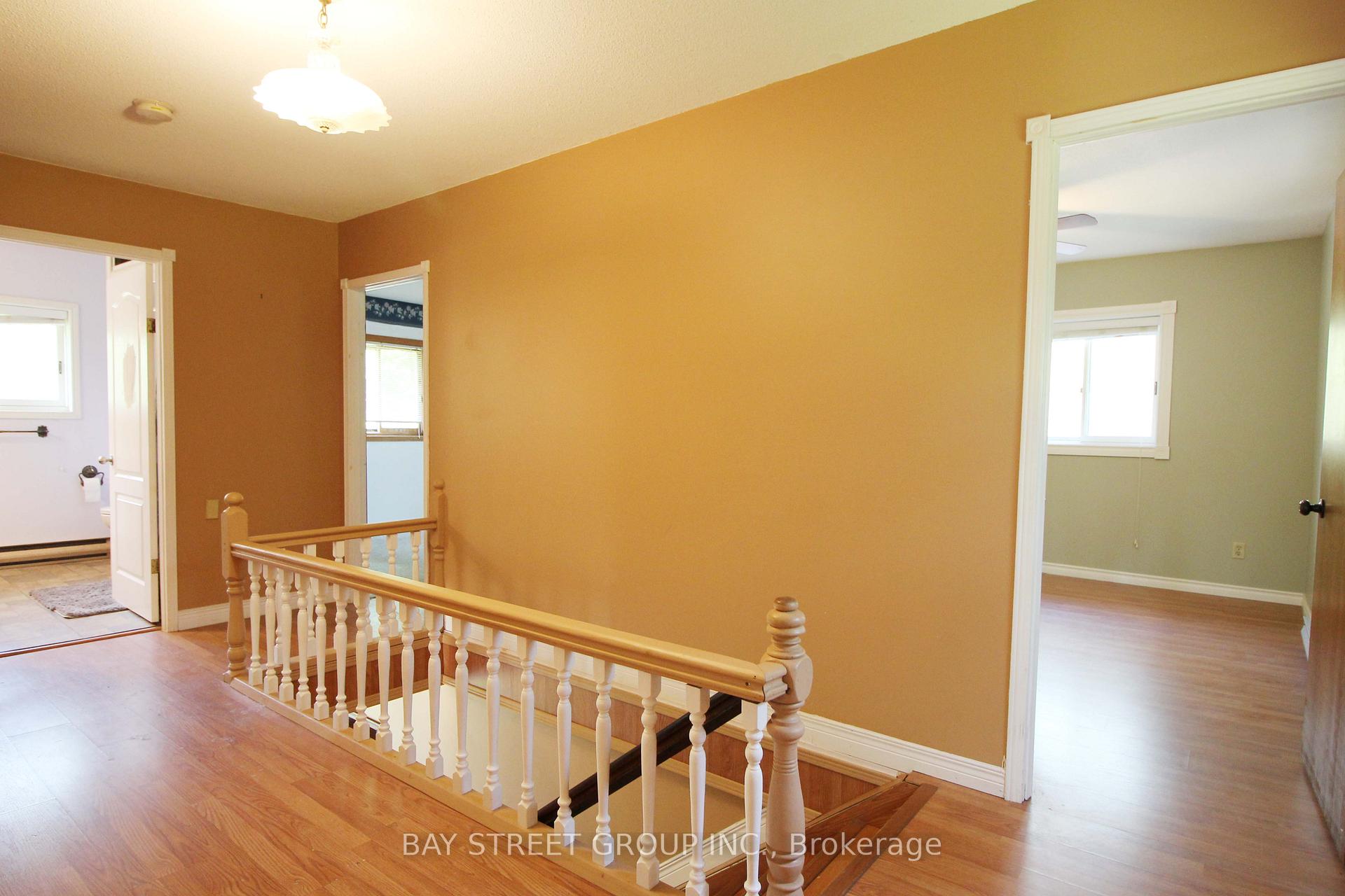 Photo 12 of 2757 Barron Road, Thorold, Cataract Road — HOMEH