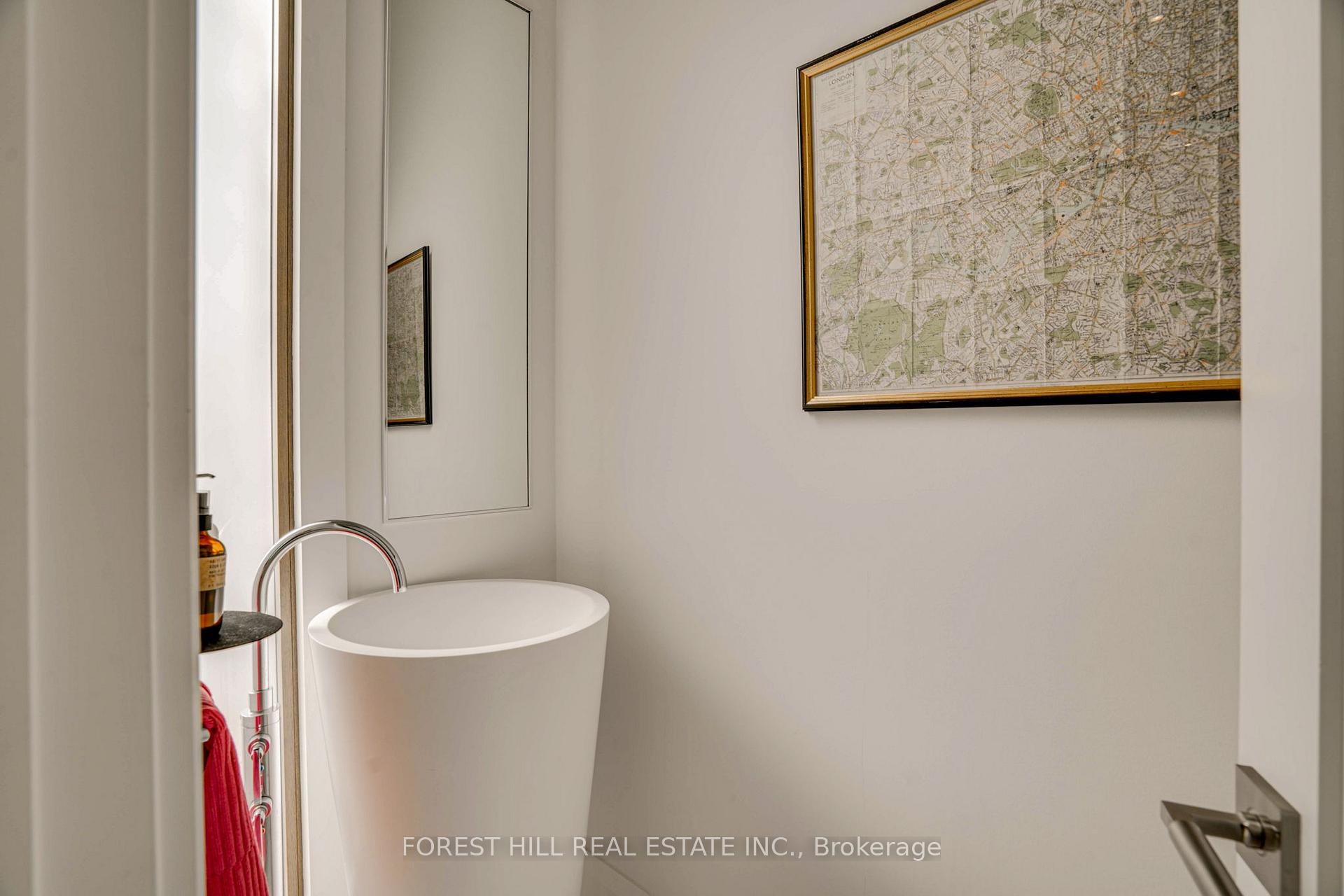 Photo 7 of 220 Heath Street E, Toronto, Rosedale-Moore Park — HOMEH