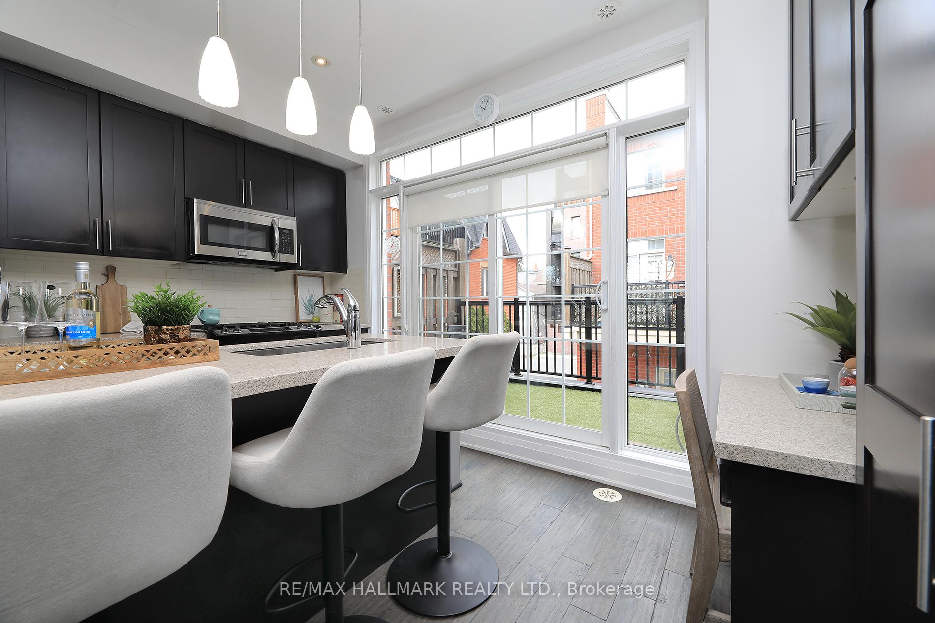Photo 11 of 58 Raffeix Lane, Toronto, Regent Park — HOMEH