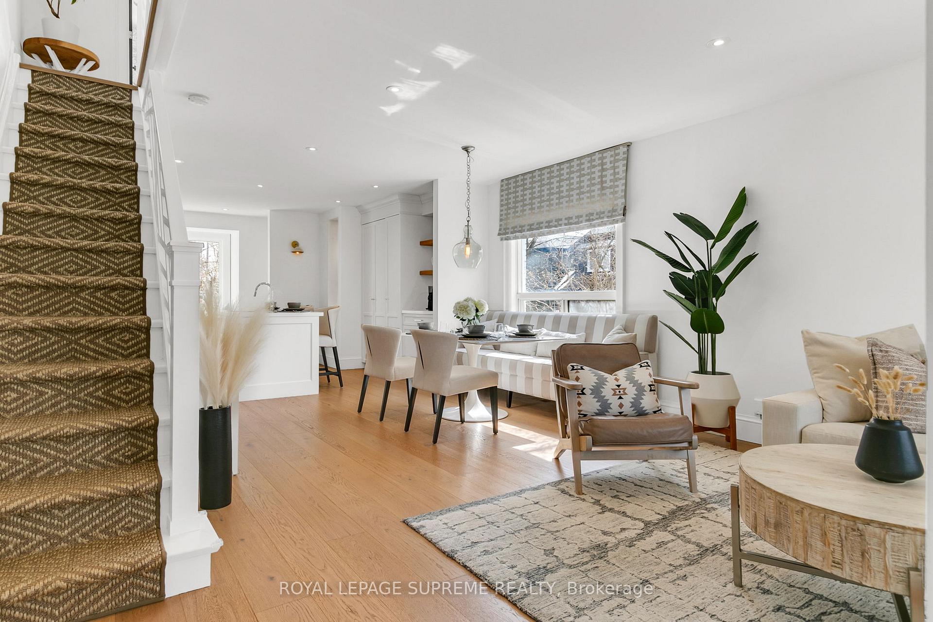 Photo 6 of 1 Martin Crescent, Toronto, Mount Pleasant East — HOMEH