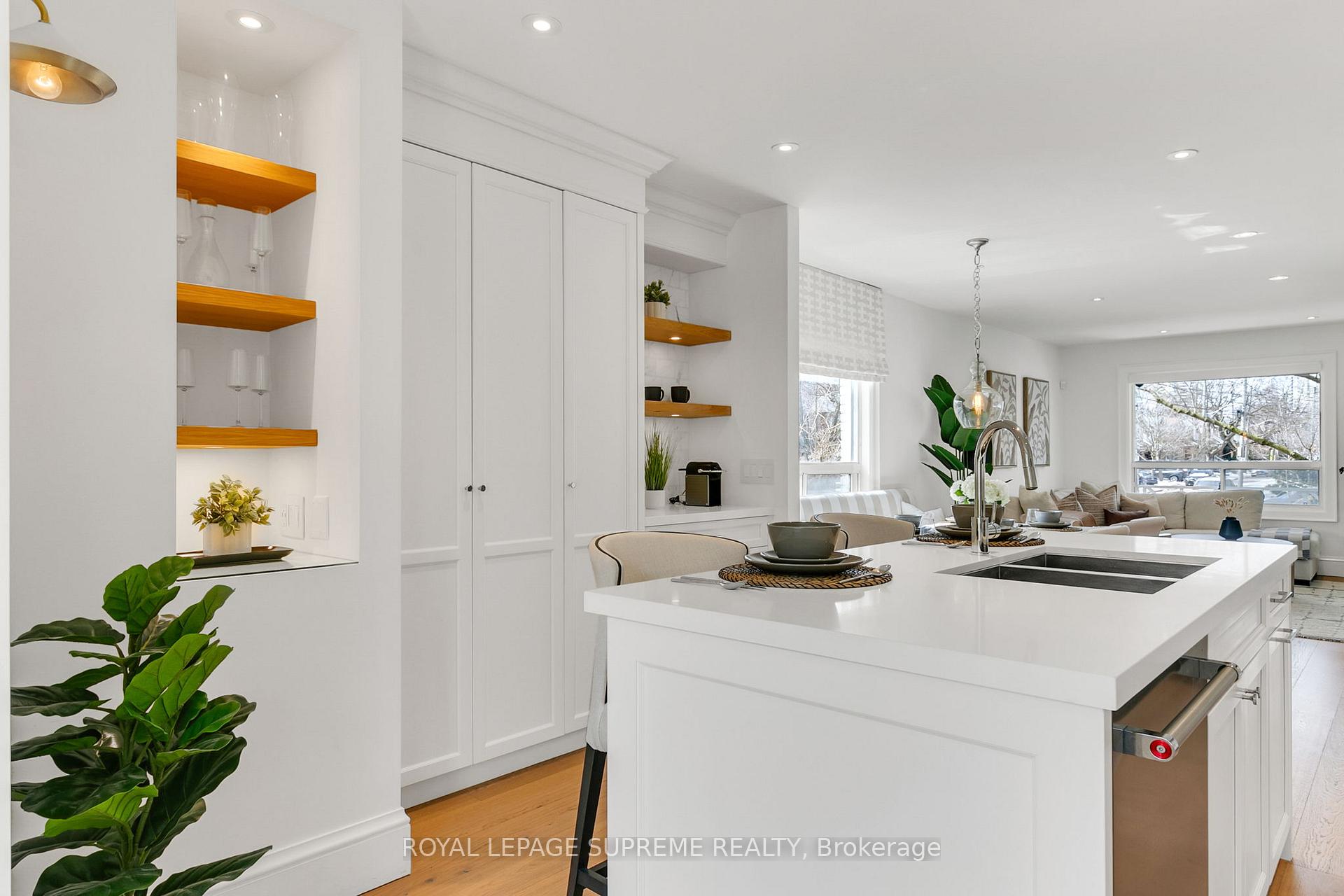 Photo 19 of 1 Martin Crescent, Toronto, Mount Pleasant East — HOMEH