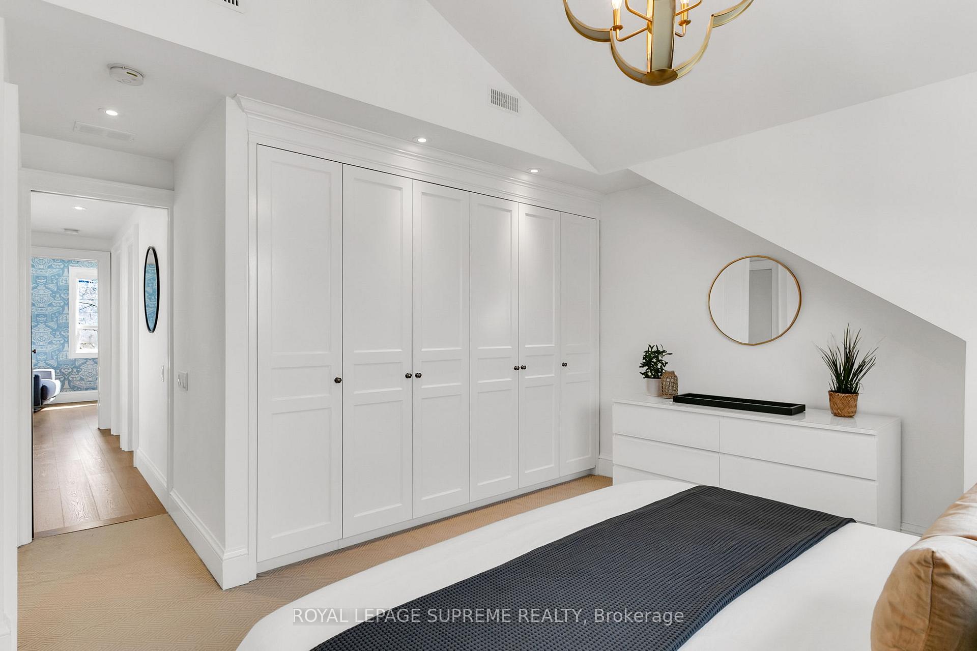 Photo 24 of 1 Martin Crescent, Toronto, Mount Pleasant East — HOMEH