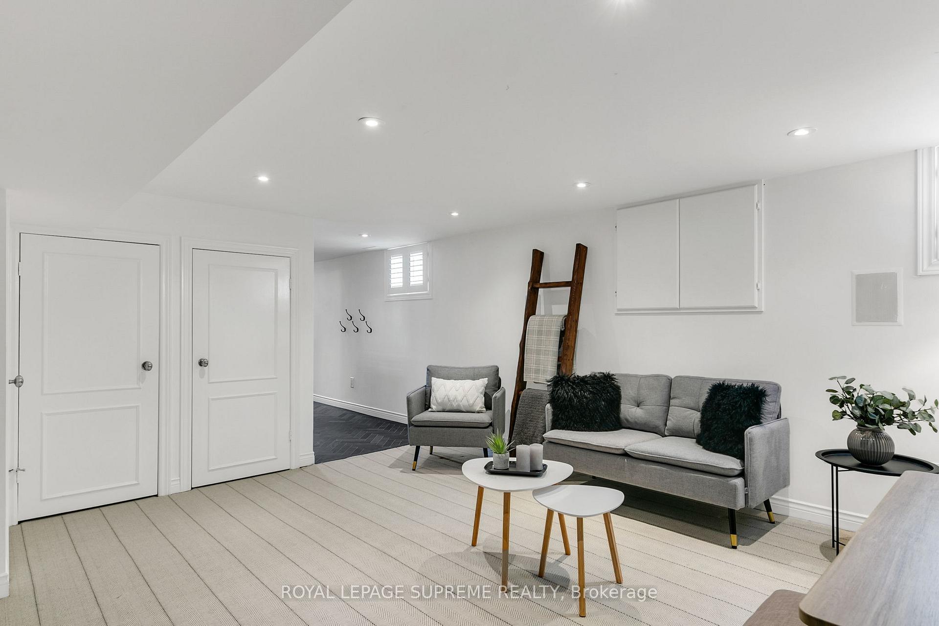 Photo 33 of 1 Martin Crescent, Toronto, Mount Pleasant East — HOMEH