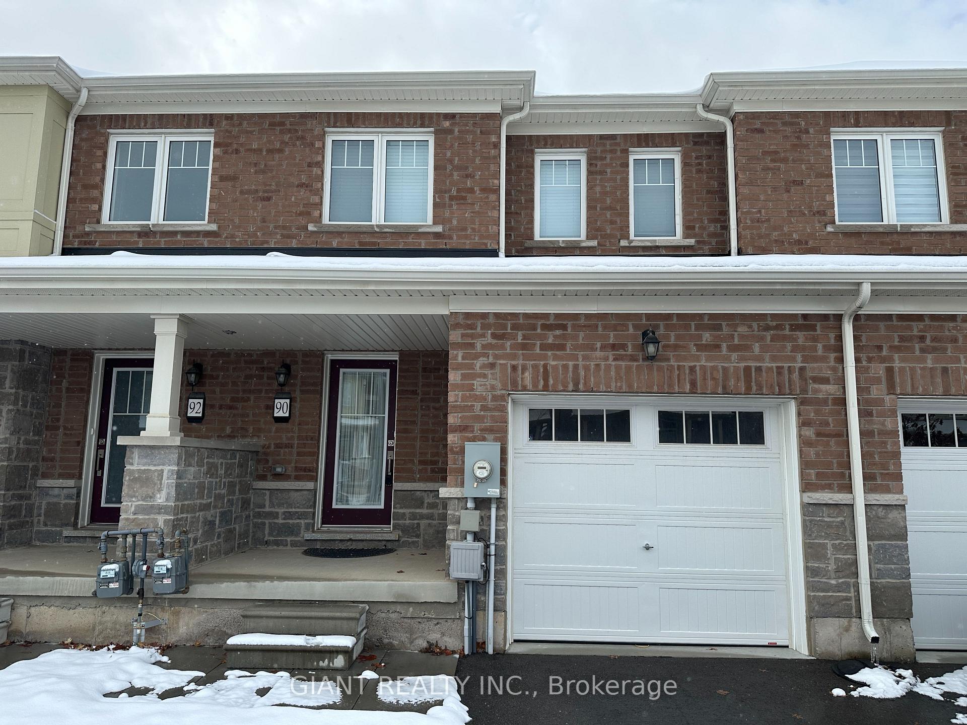 Photo 2 of 90 Esther Crescent, Thorold, Hurricane/Merrittville — HOMEH