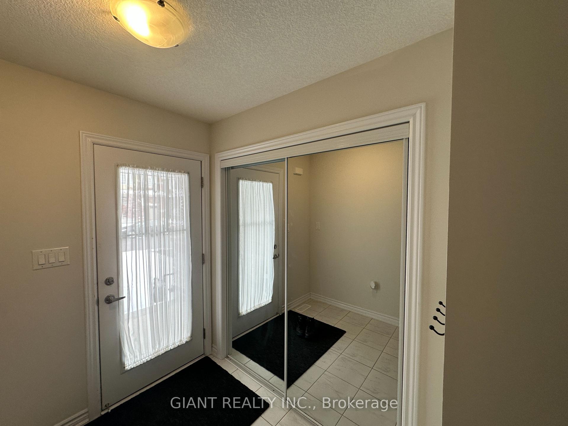 Photo 4 of 90 Esther Crescent, Thorold, Hurricane/Merrittville — HOMEH