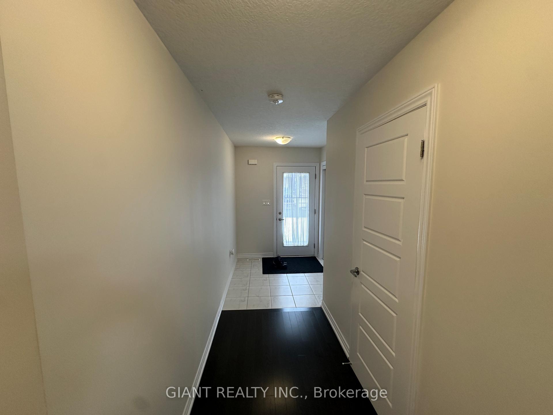 Photo 5 of 90 Esther Crescent, Thorold, Hurricane/Merrittville — HOMEH
