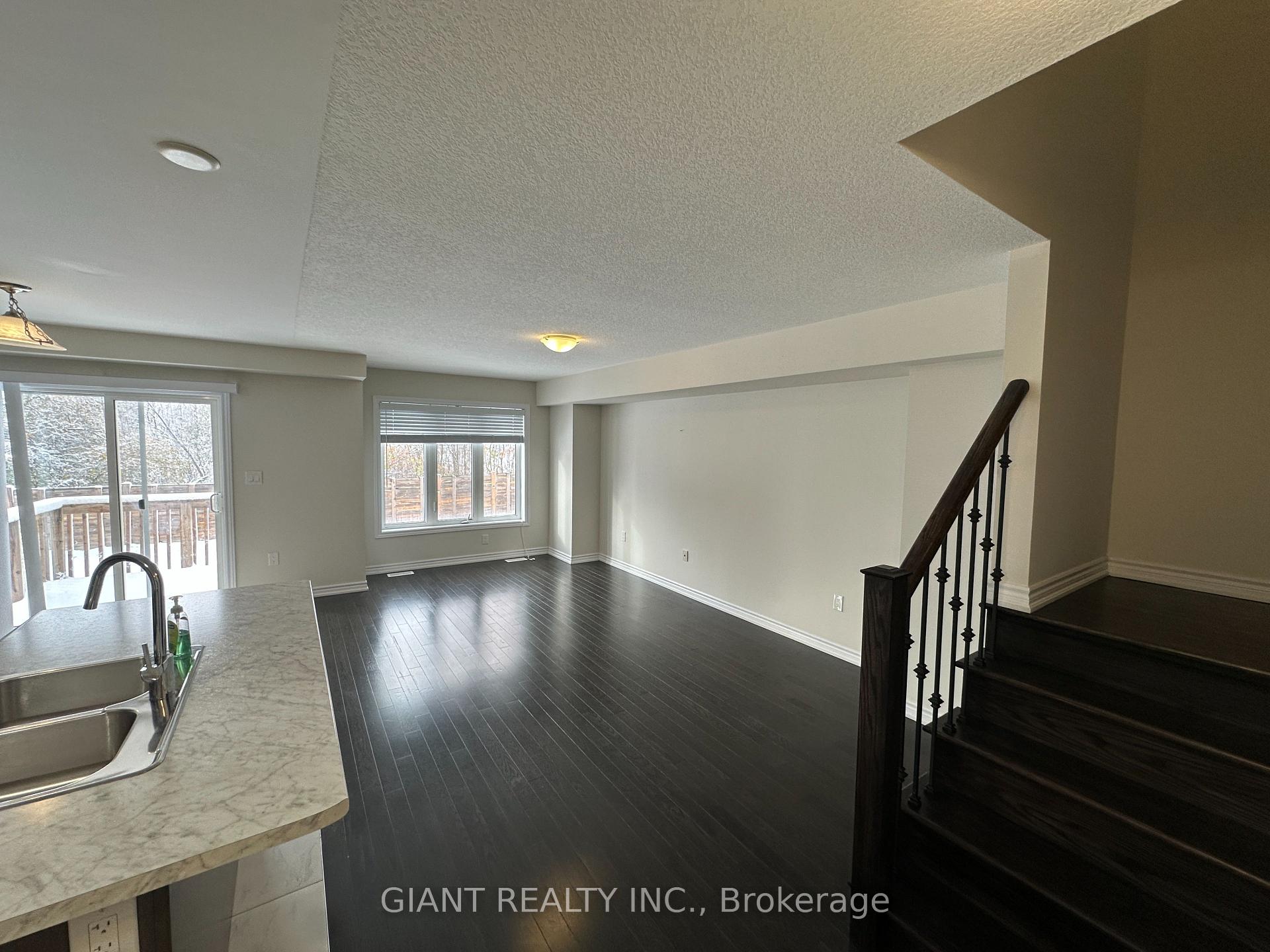 Photo 11 of 90 Esther Crescent, Thorold, Hurricane/Merrittville — HOMEH