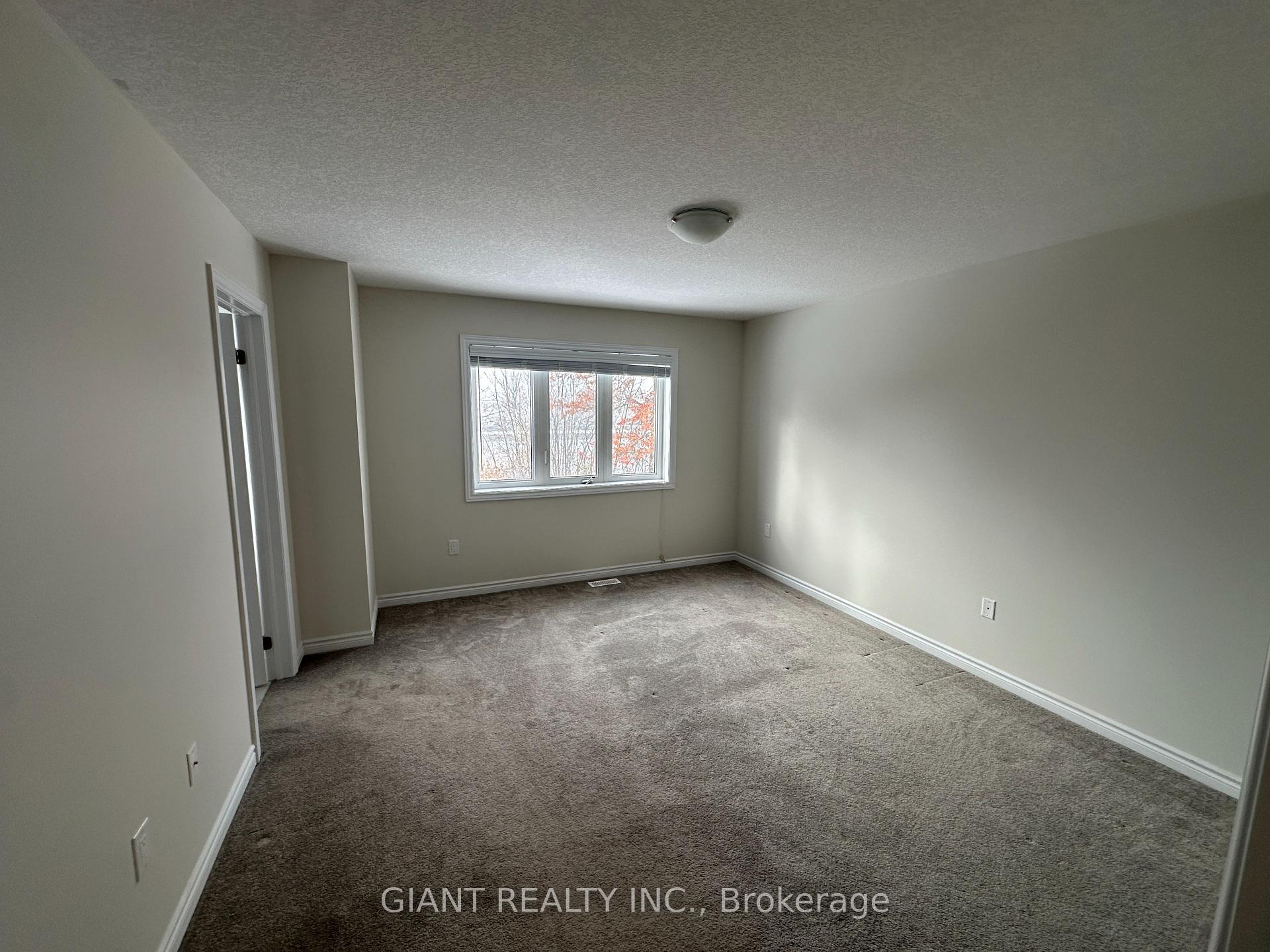 Photo 13 of 90 Esther Crescent, Thorold, Hurricane/Merrittville — HOMEH