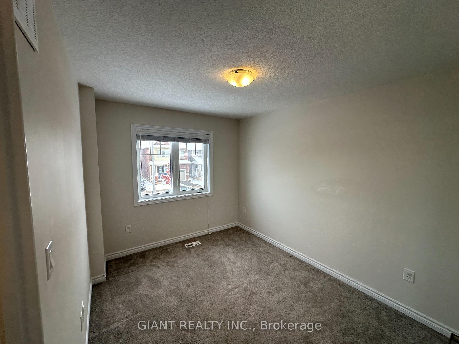 Photo 25 of 90 Esther Crescent, Thorold, Hurricane/Merrittville — HOMEH