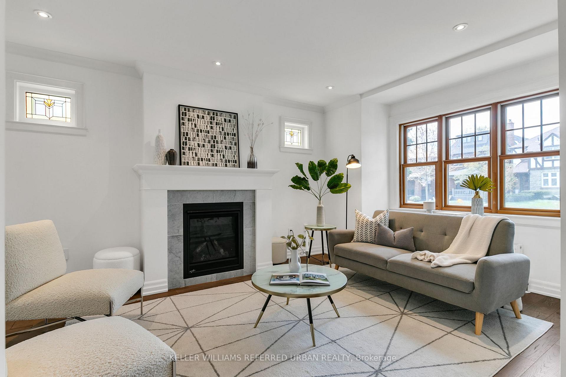 Photo 3 of 21 Donegall Drive, Toronto, Leaside — HOMEH