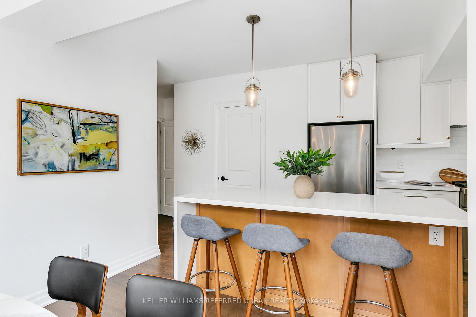 Photo 11 of 21 Donegall Drive, Toronto, Leaside — HOMEH