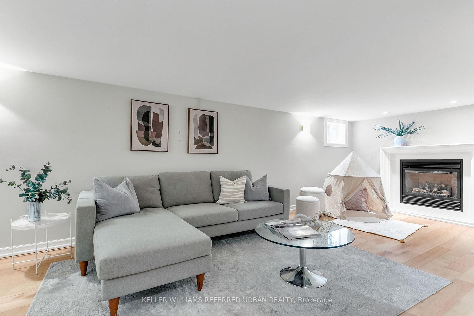 Photo 32 of 21 Donegall Drive, Toronto, Leaside — HOMEH