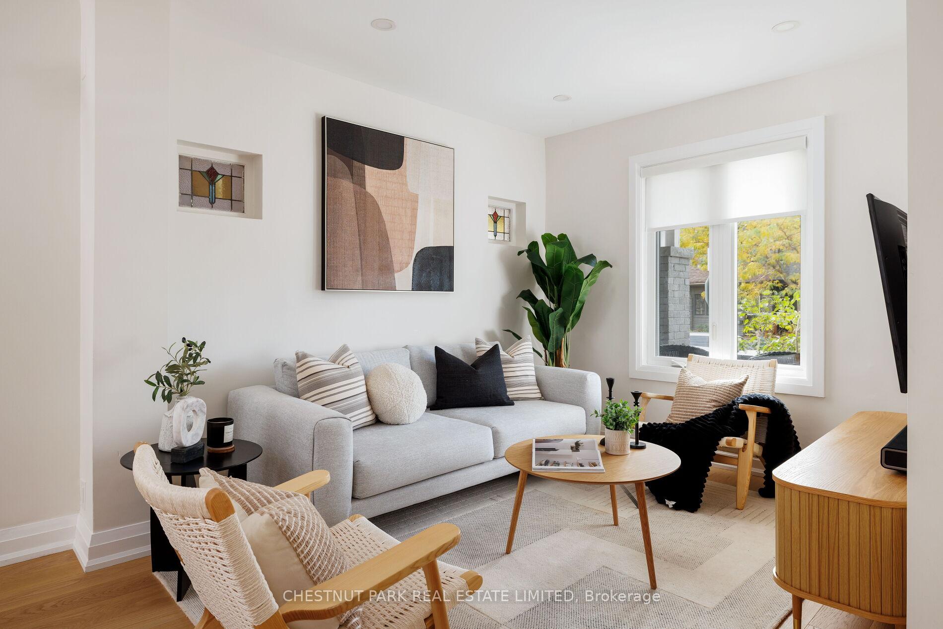 Photo 6 of 107 Kent Road, Toronto, Greenwood-Coxwell — HOMEH
