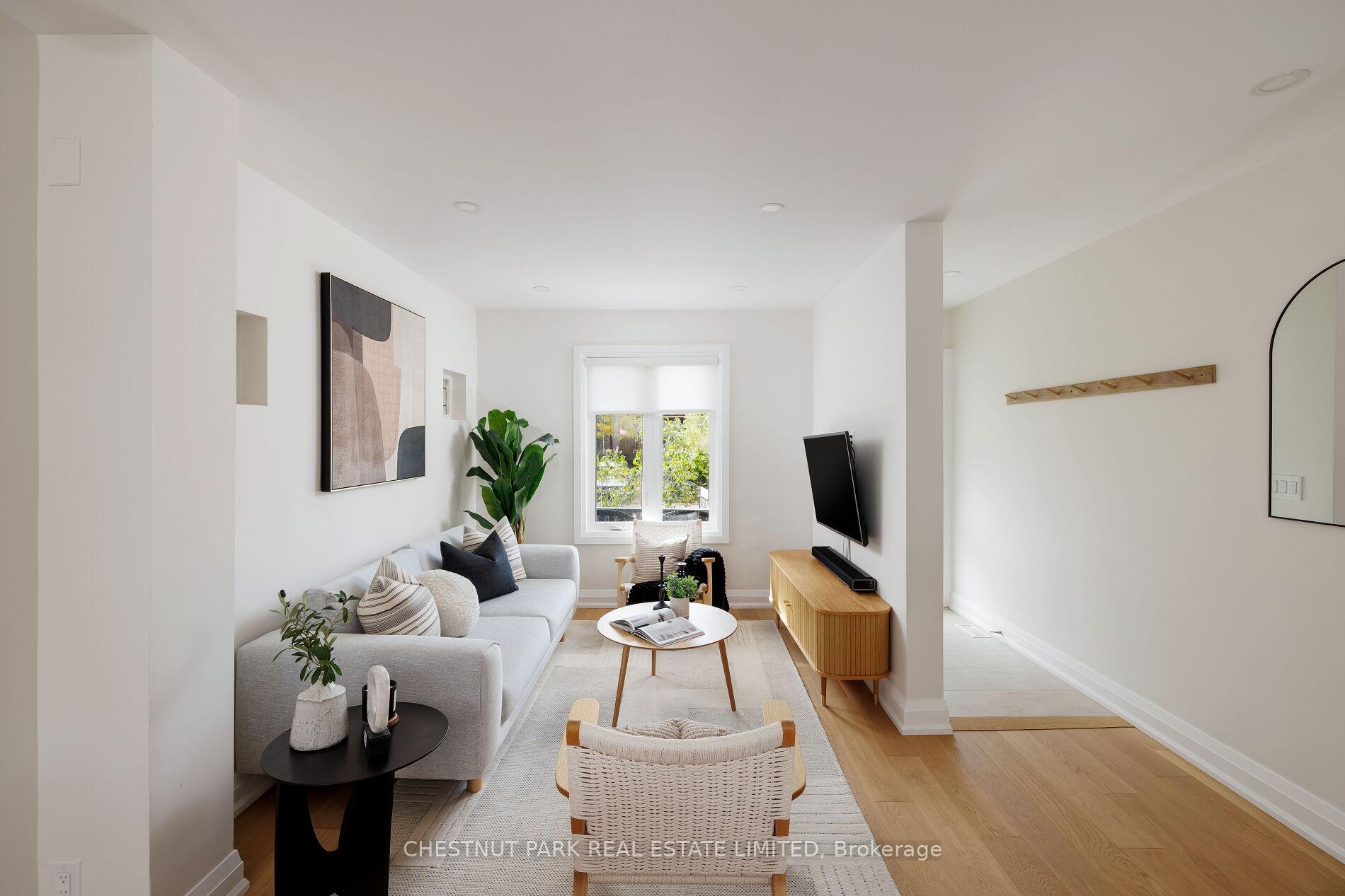 Photo 10 of 107 Kent Road, Toronto, Greenwood-Coxwell — HOMEH