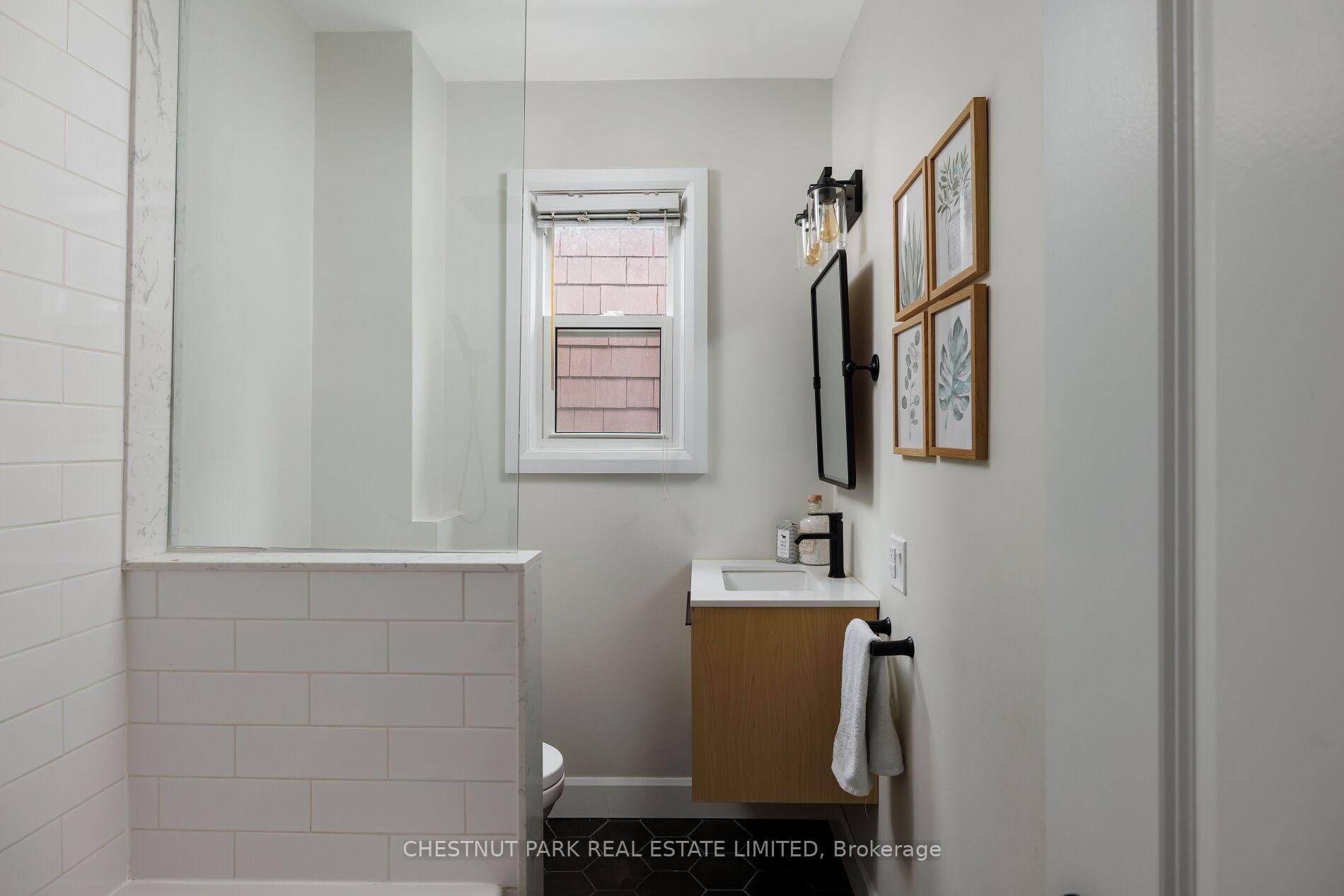 Photo 36 of 107 Kent Road, Toronto, Greenwood-Coxwell — HOMEH